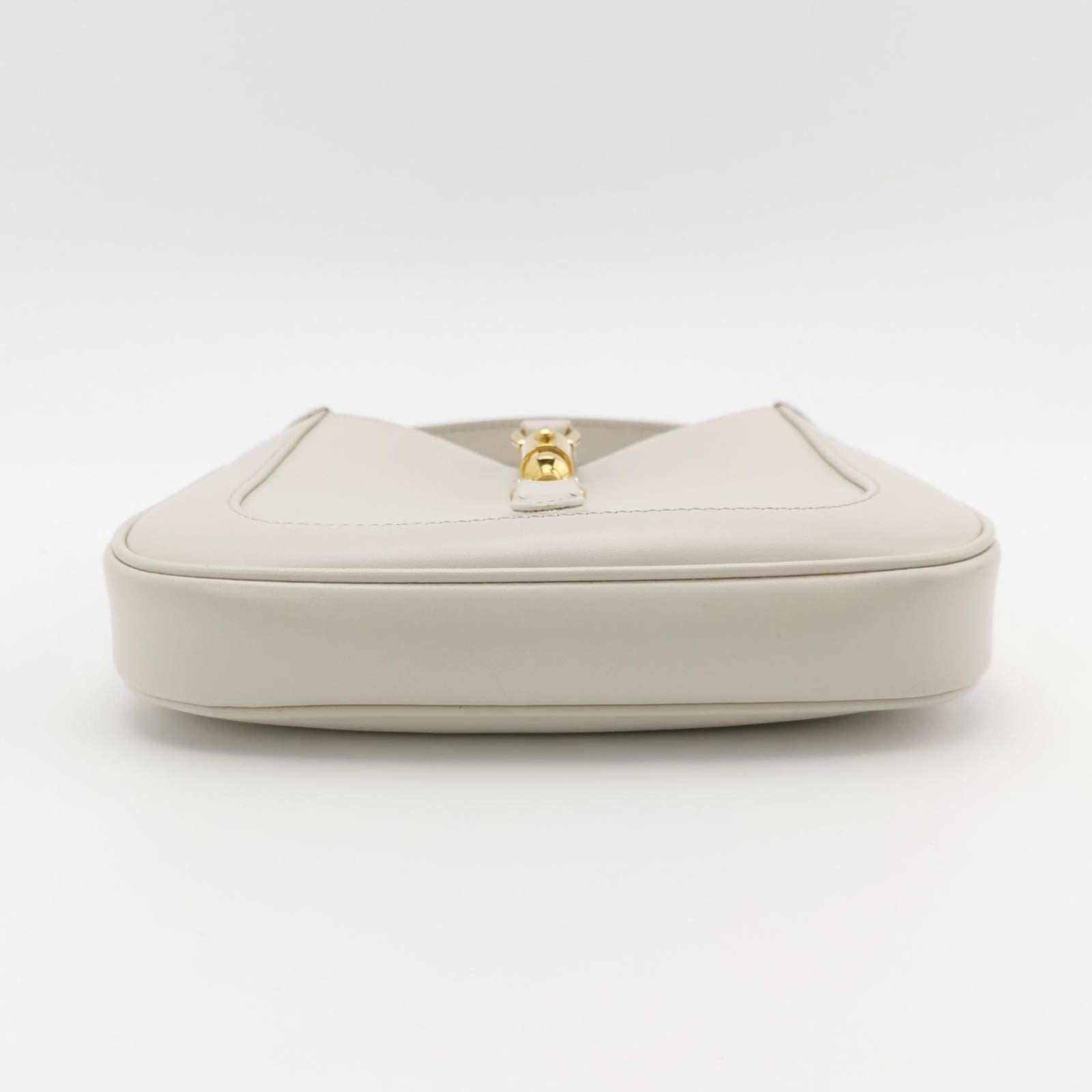 Gucci Jackie 1961 Mini Leather Bag with Adjustable Strap Size White In Good Condition For Sale In AUBERVILLIERS, FR