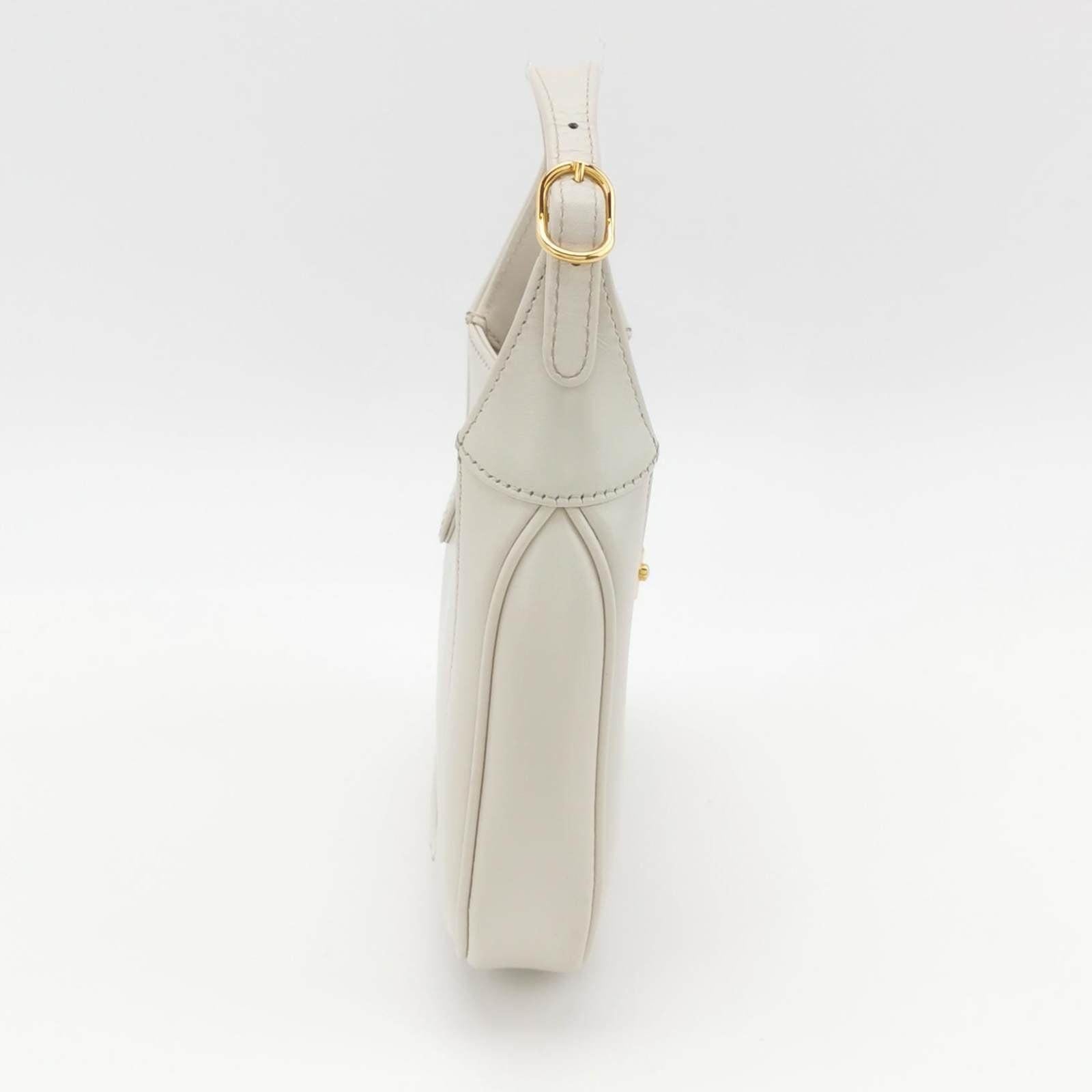 Gucci Jackie 1961 Mini Leather Bag with Adjustable Strap Size White For Sale 1