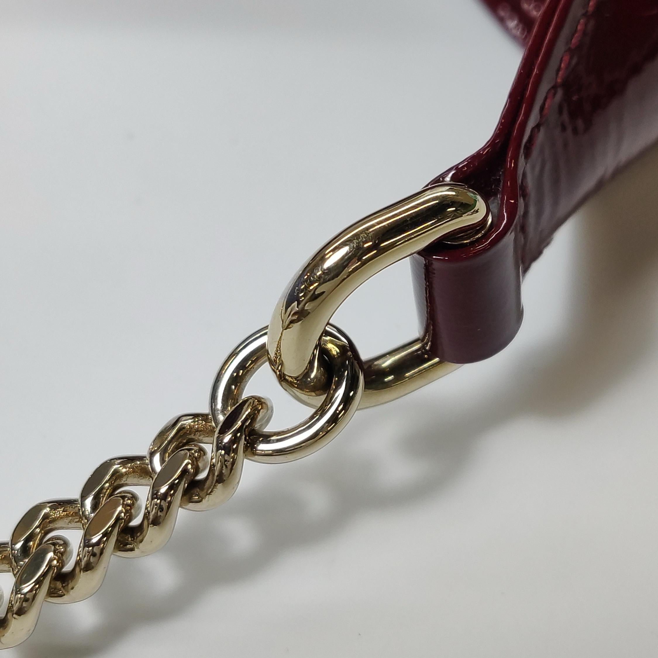 Gucci Jackie 1961 Mini Notte Burgundy Ancora Red Patent Leather Gold Chain Strap en vente 7