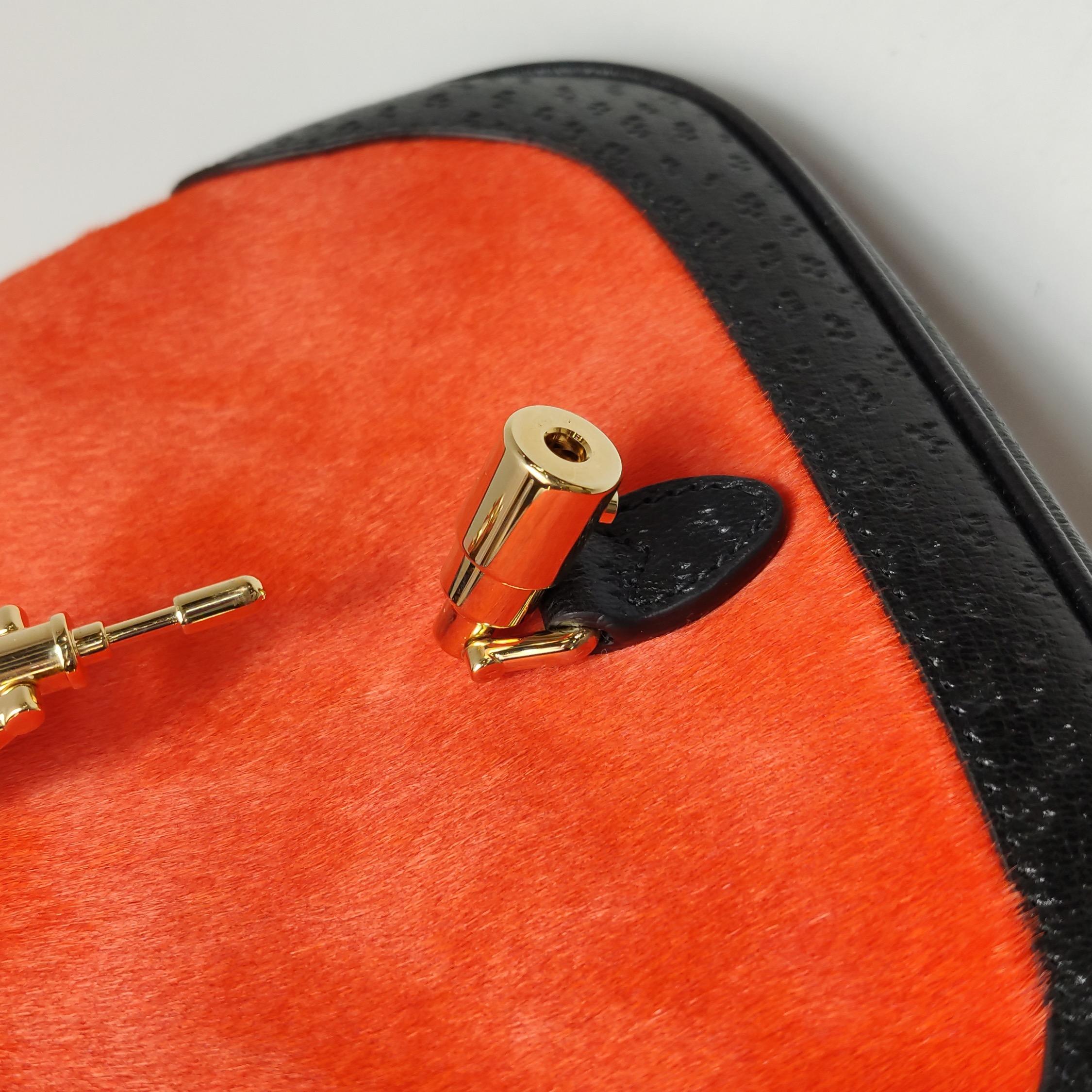 Gucci Jackie 1961 Mini Borsa a tracolla in cavallino rosso e nero in vendita 5