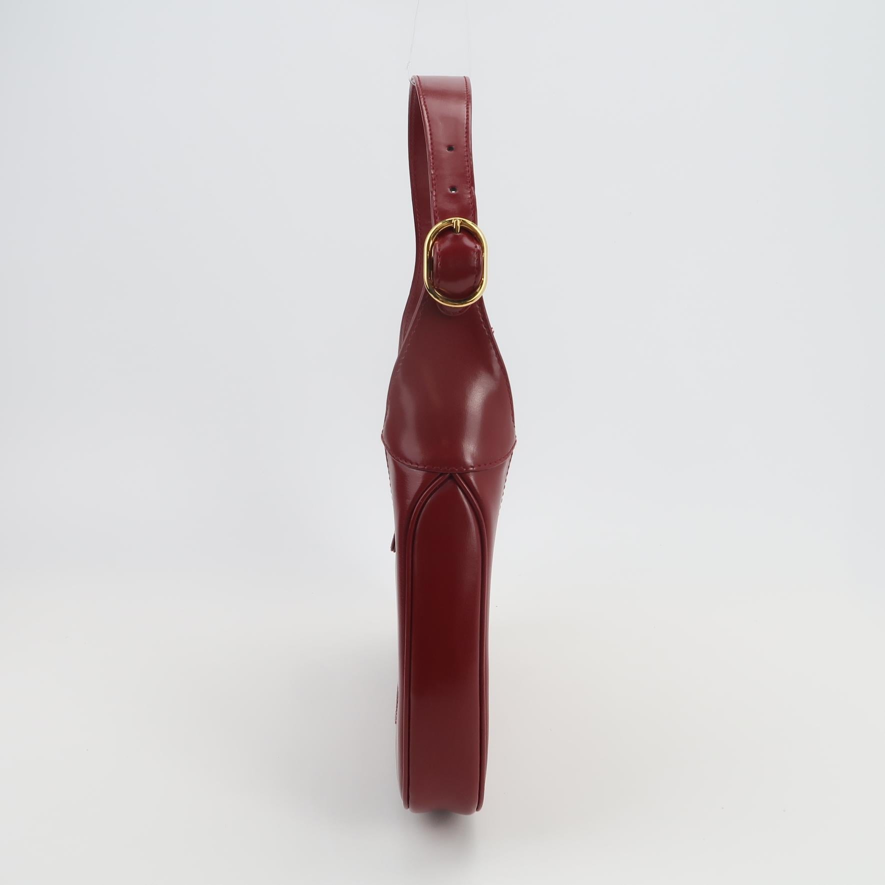 Gucci Jackie 1961 Borsa in pelle rossa bordeaux Borsa a tracolla piccola In condizioni ottime in vendita a AUBERVILLIERS, FR