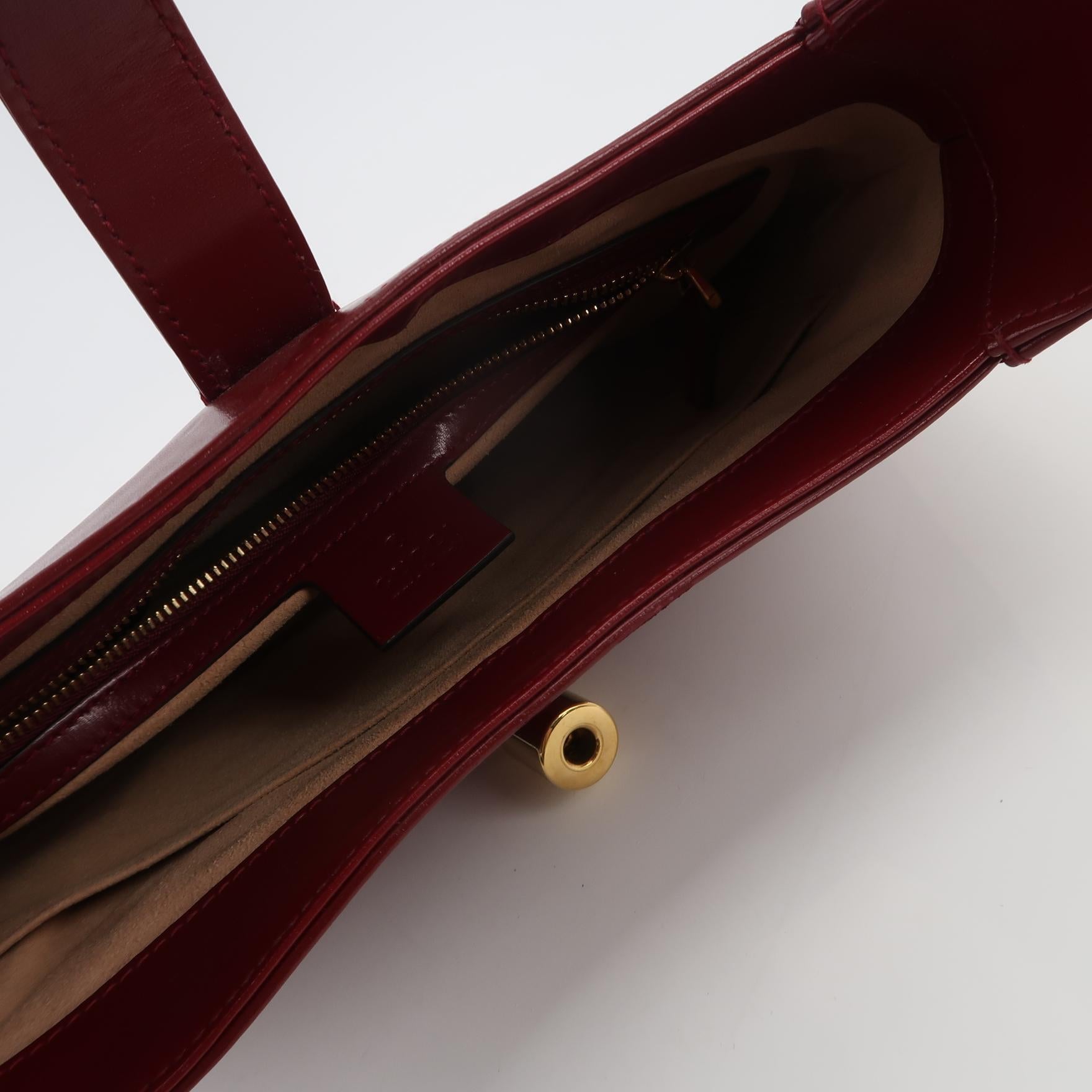 Gucci Jackie 1961 Borsa in pelle rossa bordeaux Borsa a tracolla piccola in vendita 3