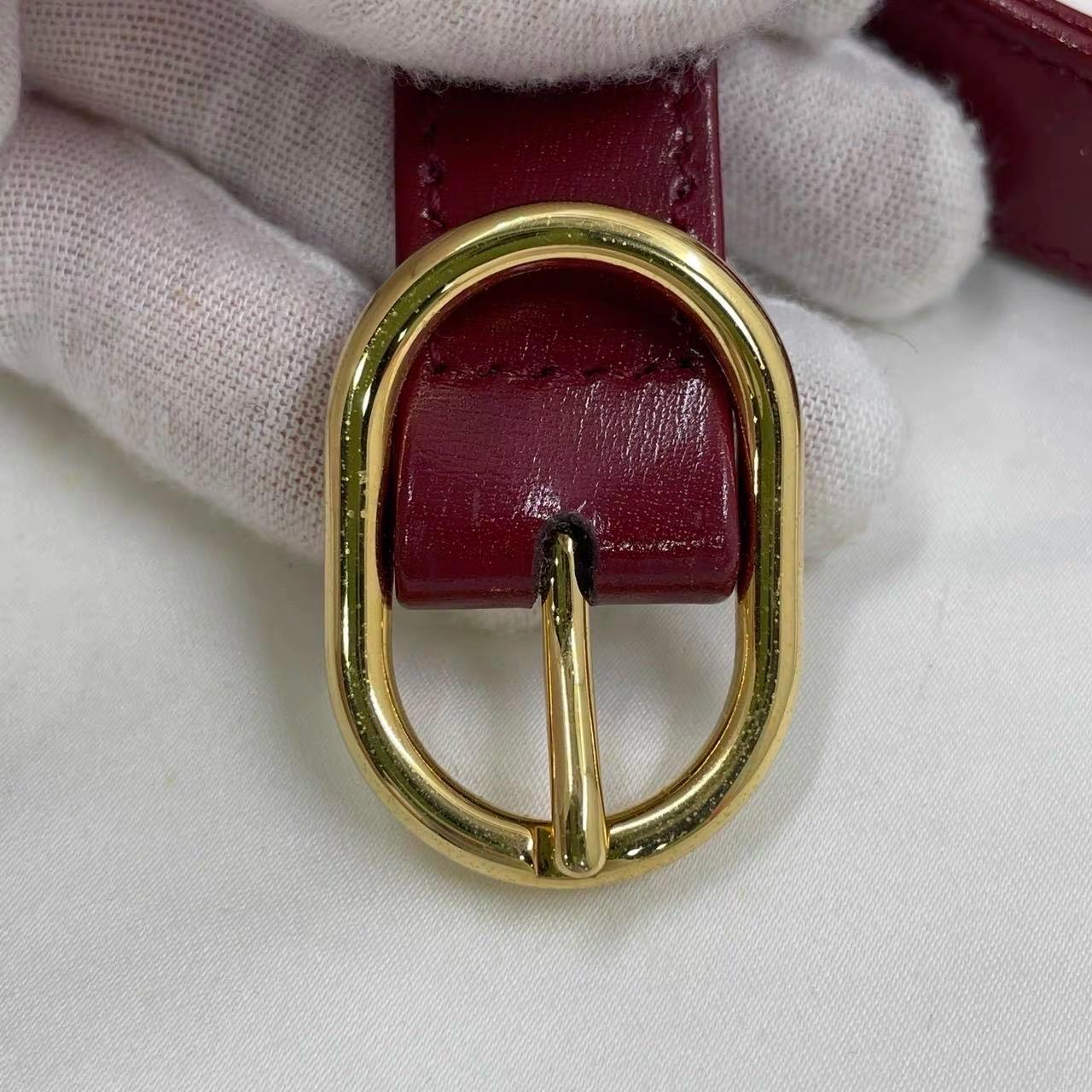 Gucci Jackie 1961 Borsa in pelle rosso borgogna piccola con cinturino e chiusura a pistone in oro in vendita 12