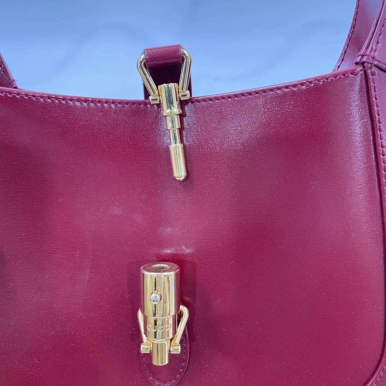 Gucci Jackie 1961 Red Burgundy Leather Small Shoulder Bag Piston Lock n Strap 11