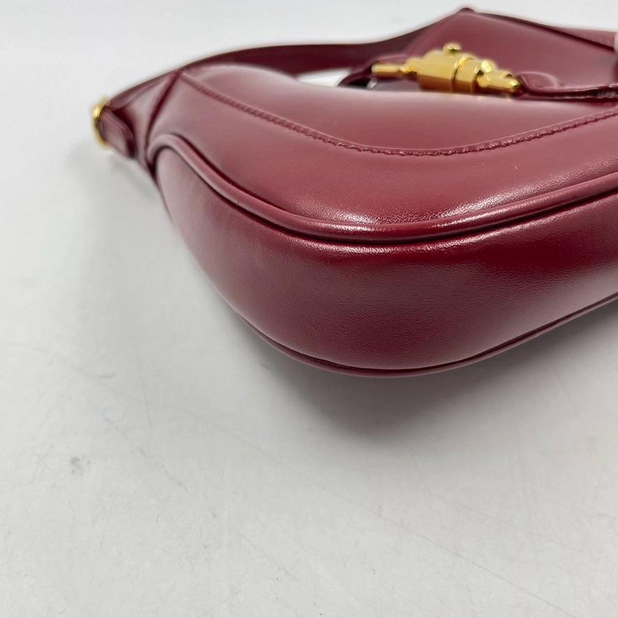 Gucci Jackie 1961 Red Leather Bag Size Mini with Adjustable Strap For Sale 6