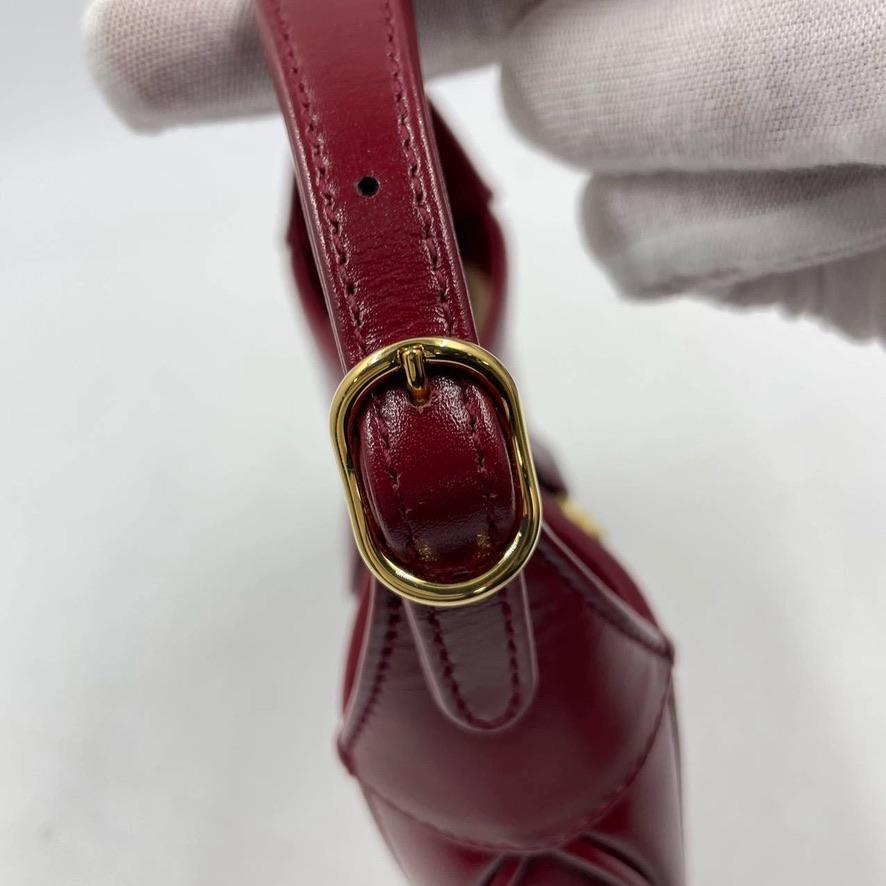 Gucci Jackie 1961 Red Leather Bag Size Mini with Adjustable Strap For Sale 8