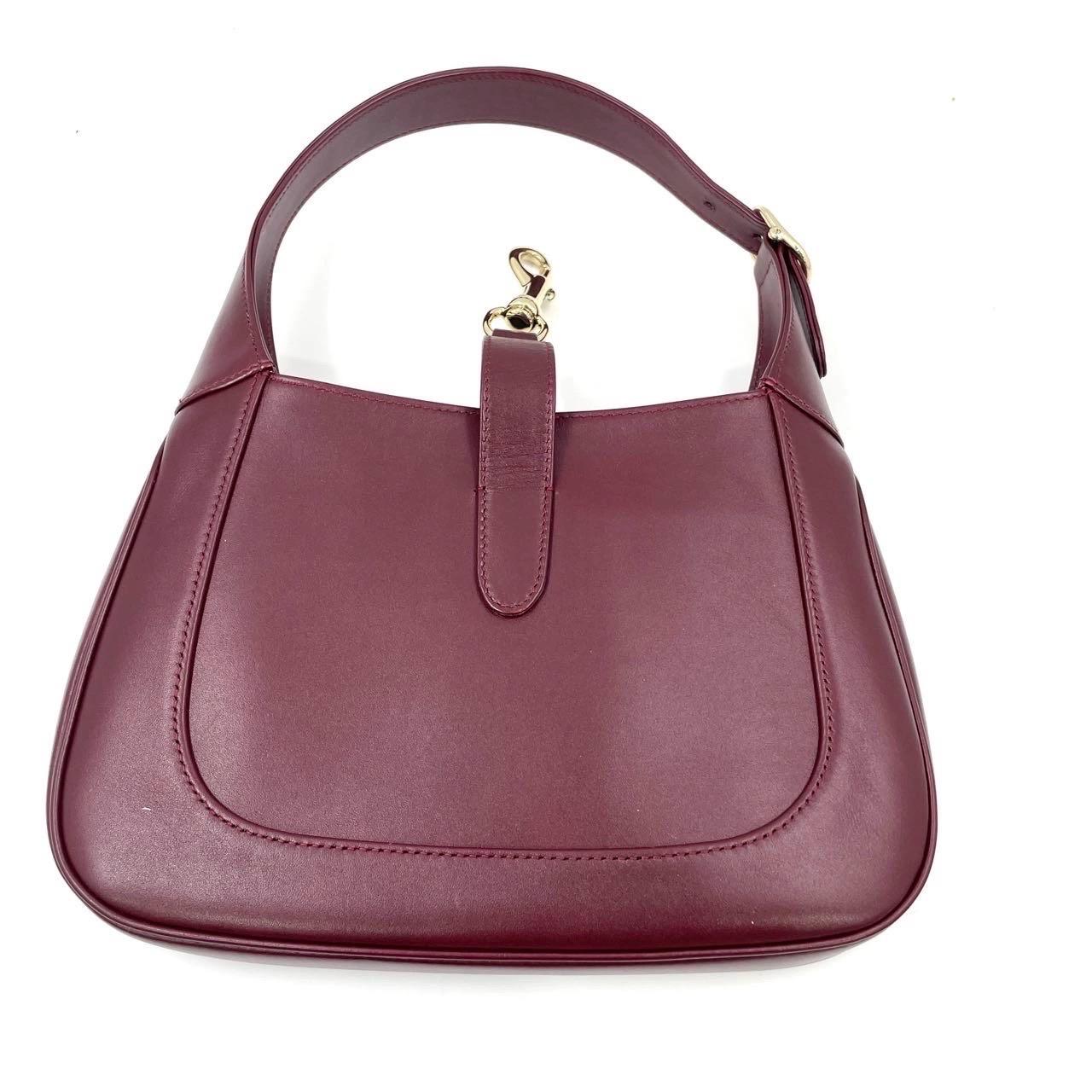 Donna Gucci Jackie 1961 Small Ancora Borsa a tracolla in pelle rosso borgogna S24 in vendita