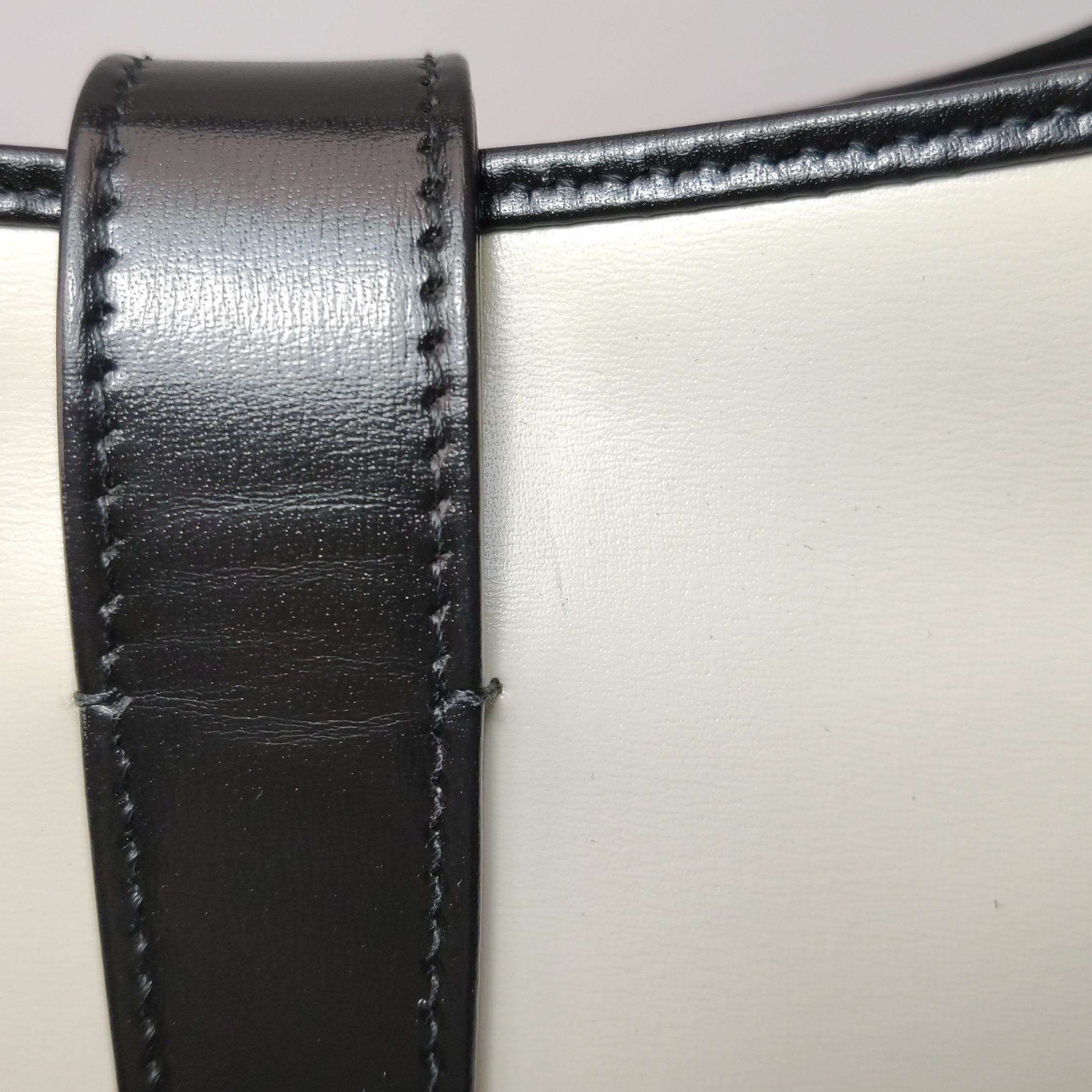 Gucci Jackie 1961 Small Black and White Leather Bag en vente 14