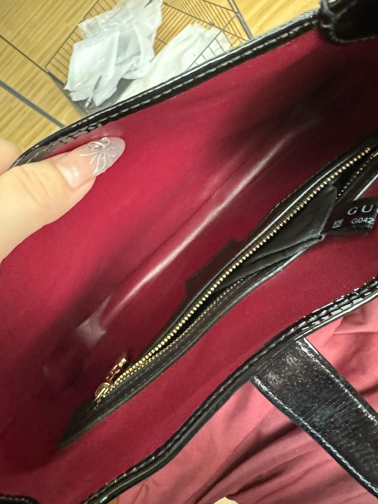Gucci Jackie 1961 Small Black Patent Leather Shoulder Bag S24 For Sale 15