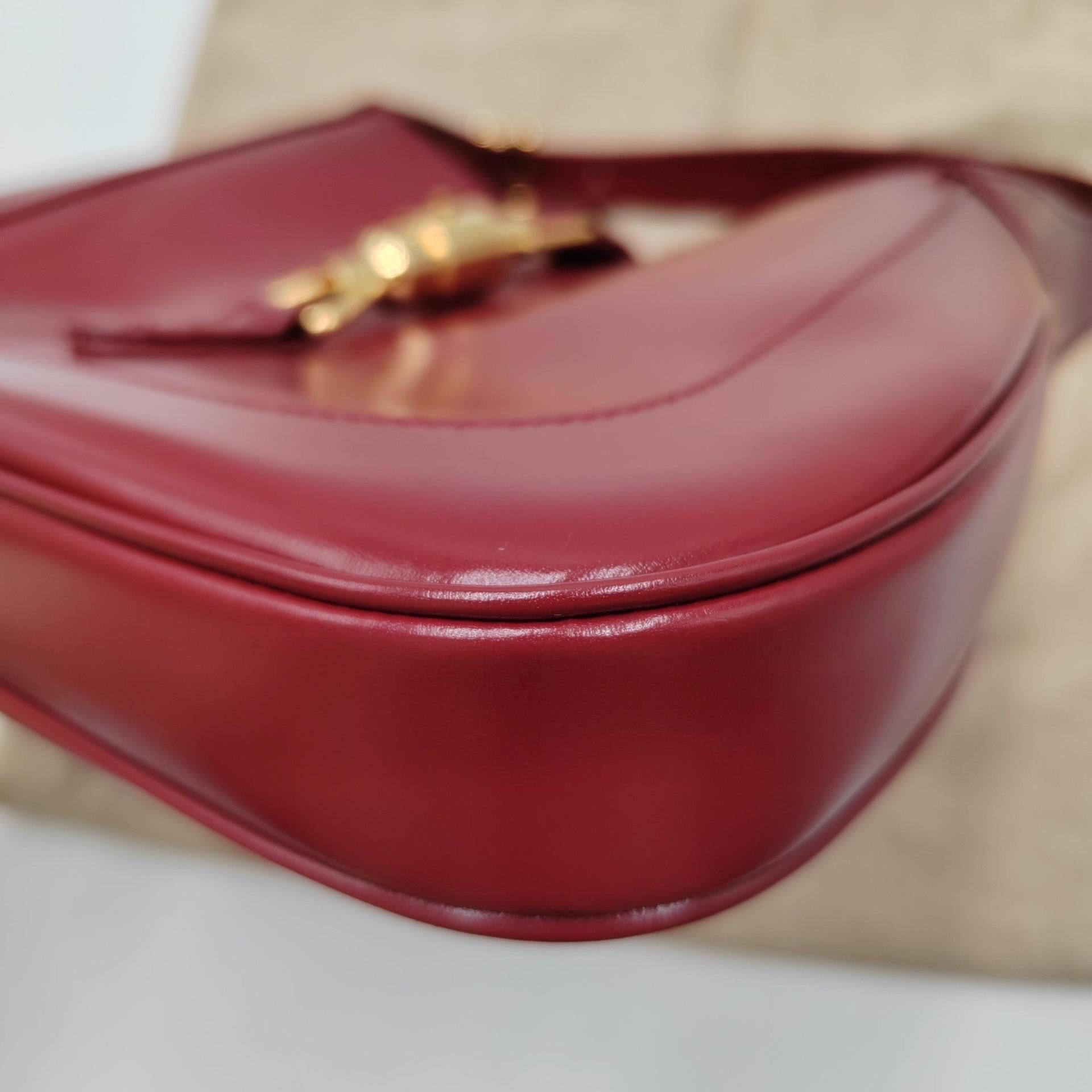 Gucci Jackie 1961 Small Burgundy Red Leather Bag with Adjustable Strap For Sale 7