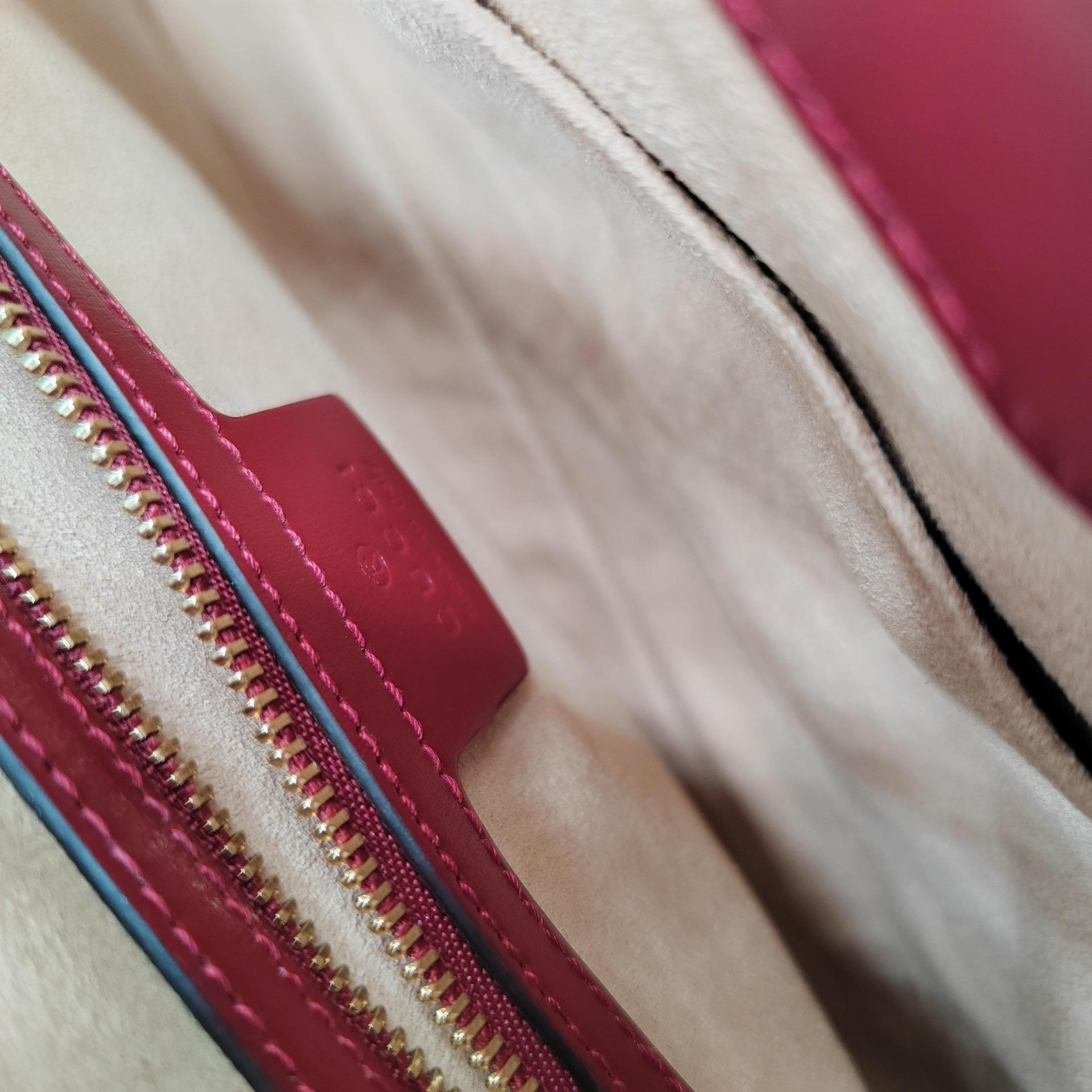 Gucci Jackie 1961 Small Burgundy Red Leather Bag with Adjustable Strap For Sale 12