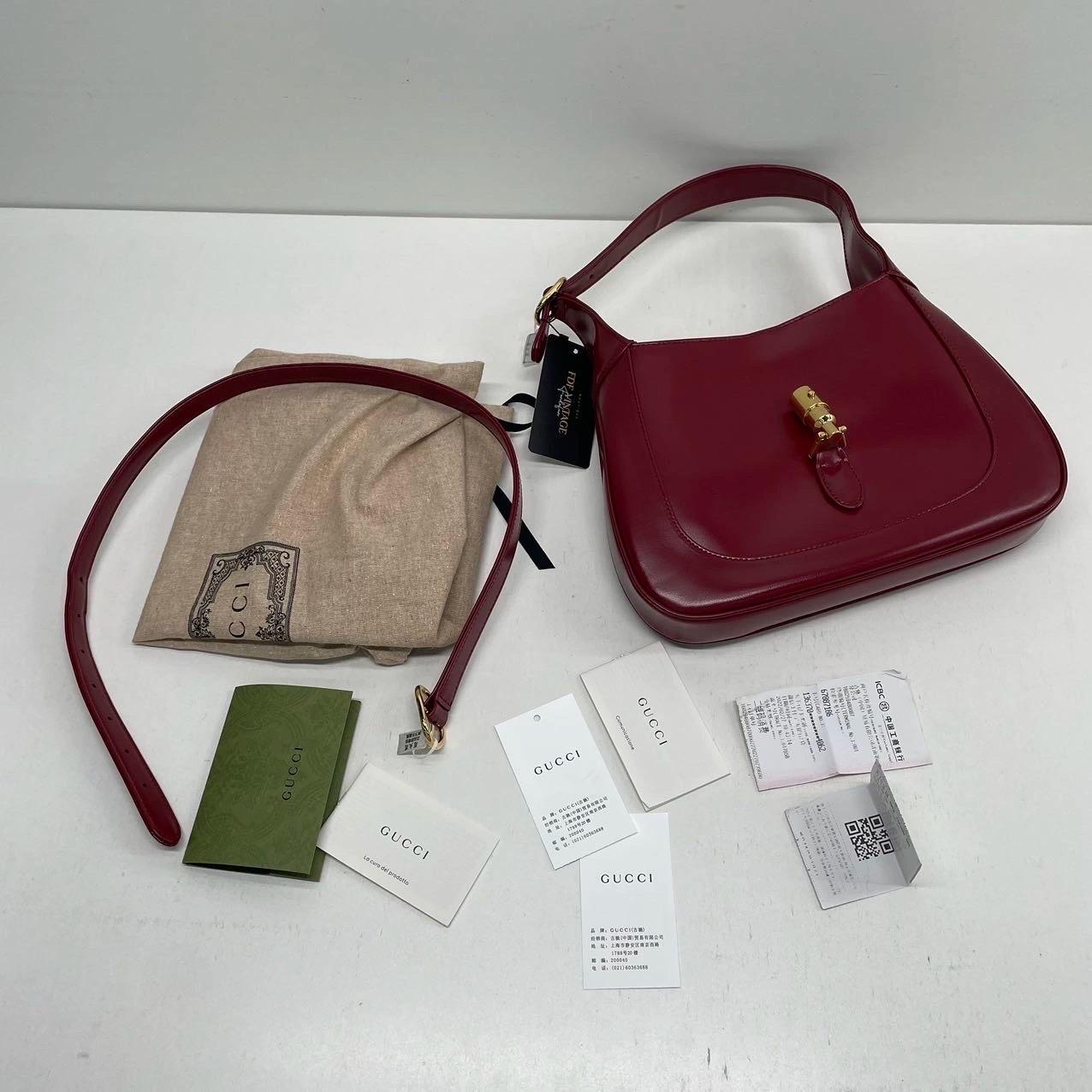 Gucci Jackie 1961 Small Burgundy Red Leather Bag with Adjustable Strap For Sale 2