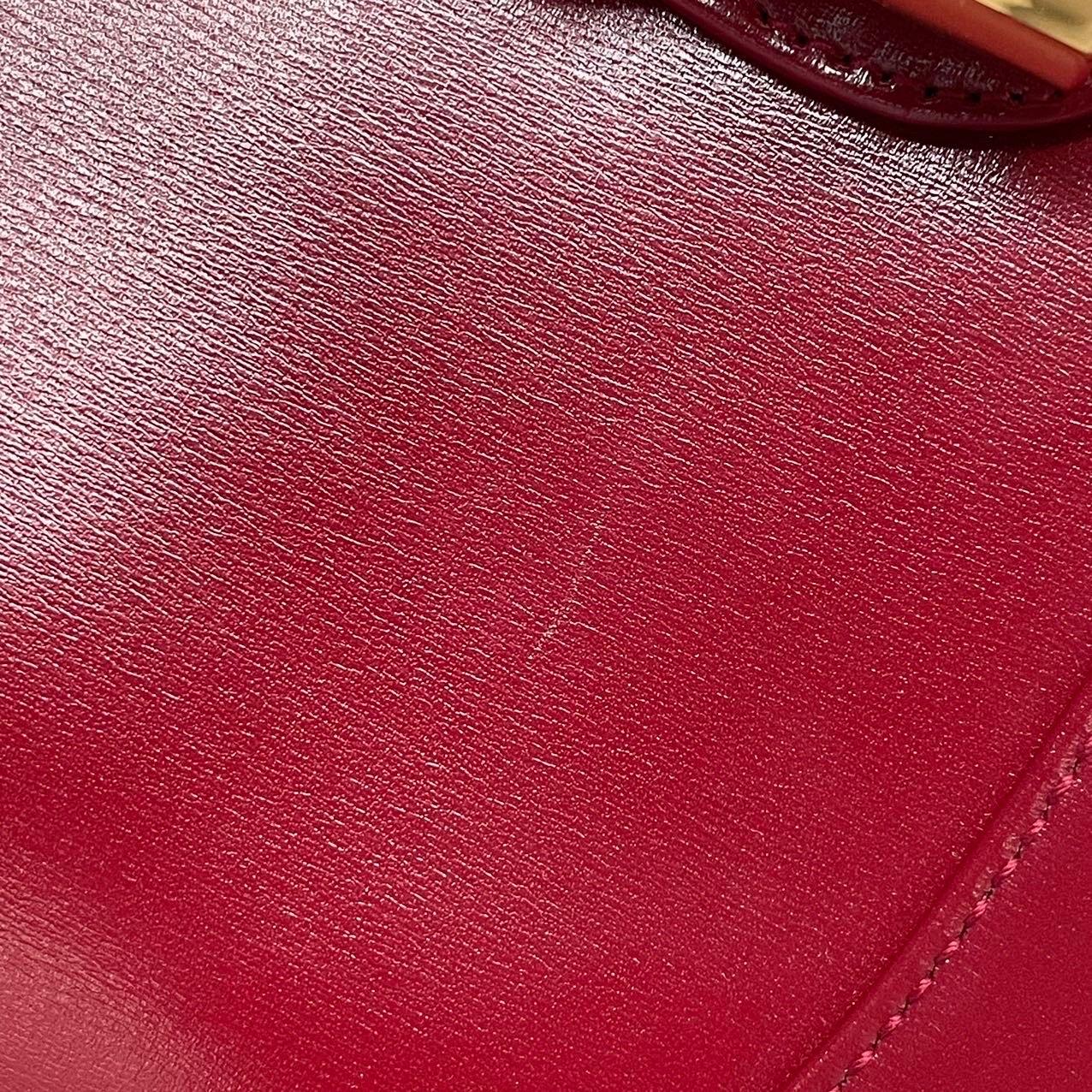 Gucci Jackie 1961 Small Burgundy Red Leather Bag with Adjustable Strap For Sale 5