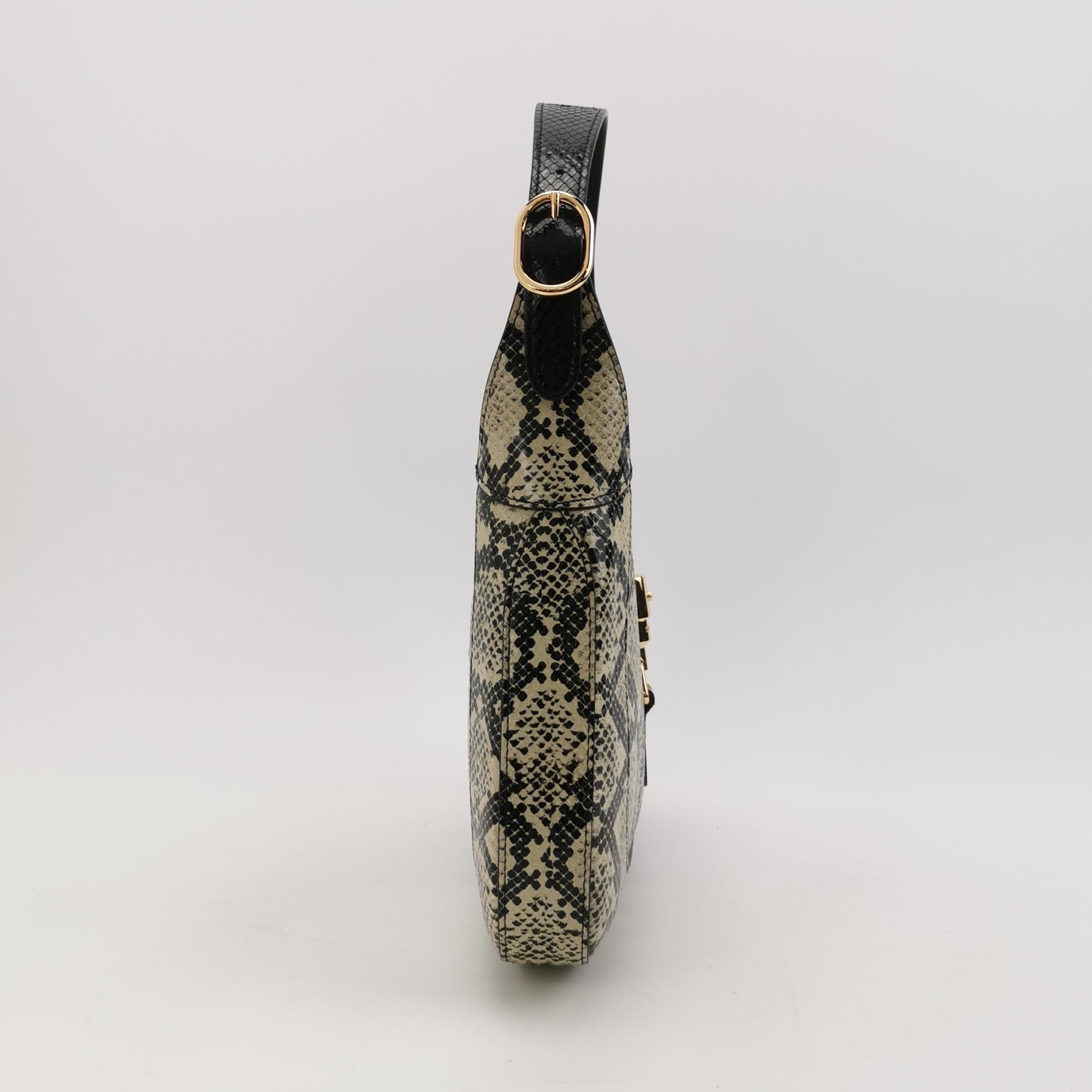 Donna Gucci Jackie 1961 Small in pelle di vitello e serpente Nero Con Cinturino in vendita