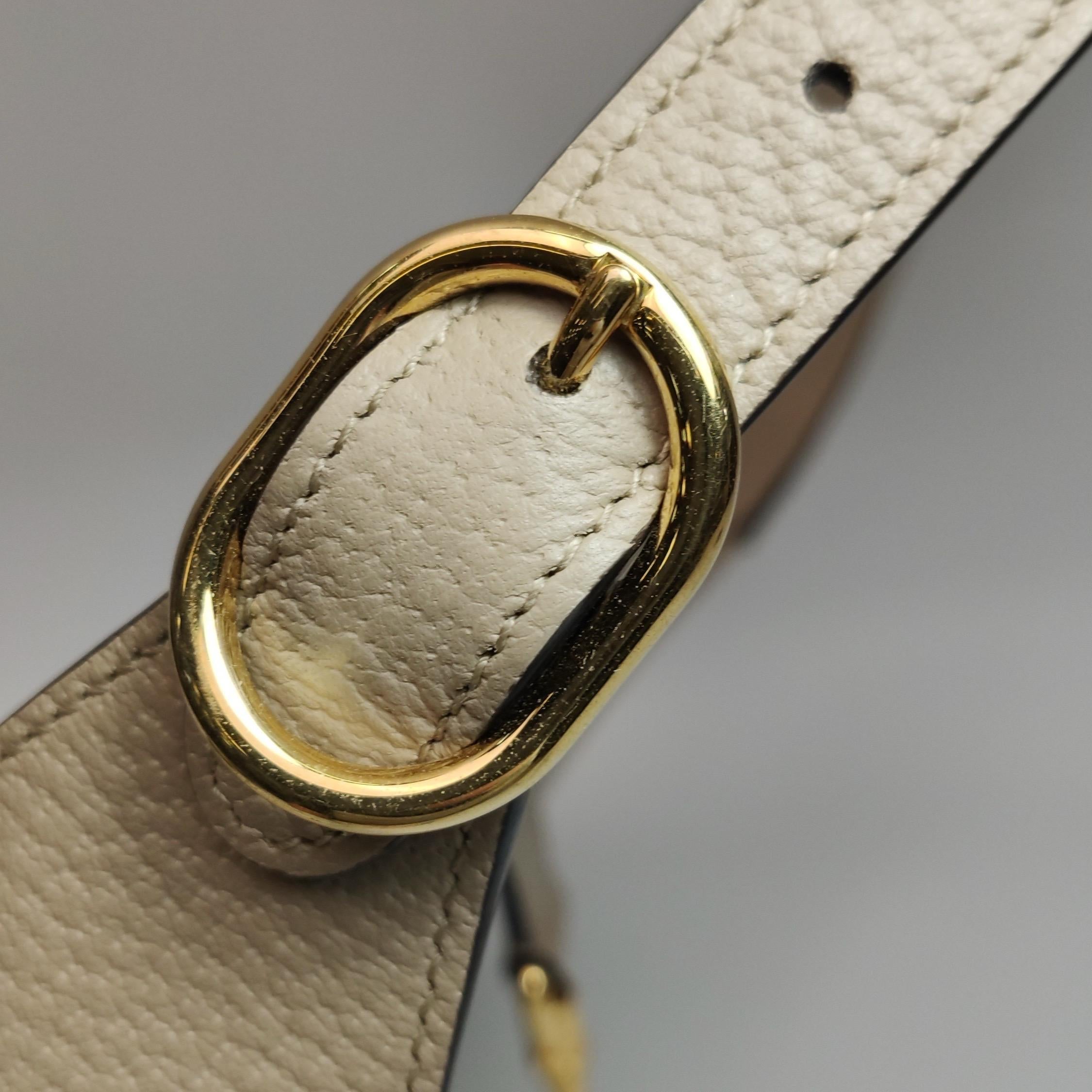 Gucci Jackie 1961 Small Cream Beige Monogram Canvas and Leather Bag en vente 9