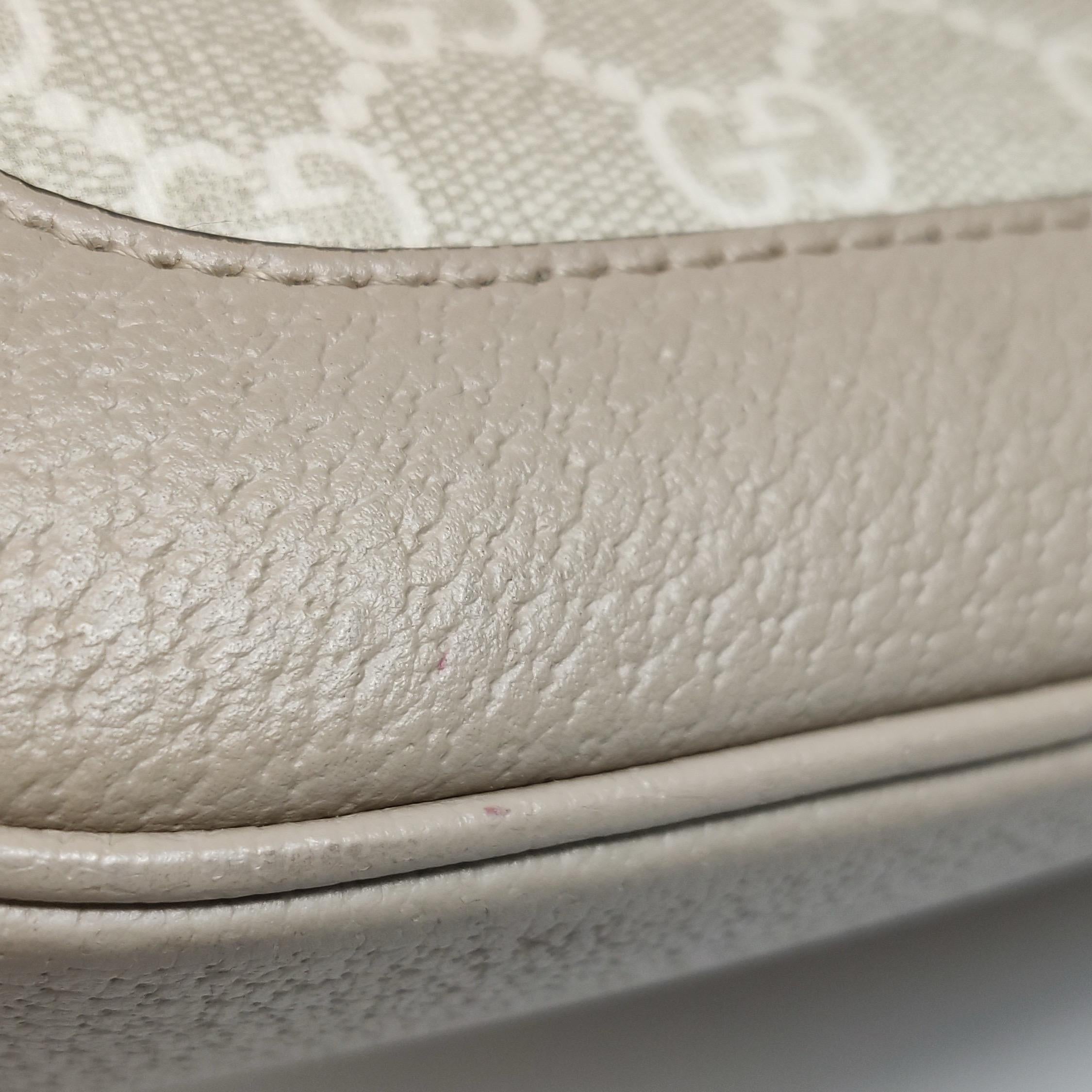 Gucci Jackie 1961 Small Cream Beige Monogram Canvas and Leather Bag en vente 15