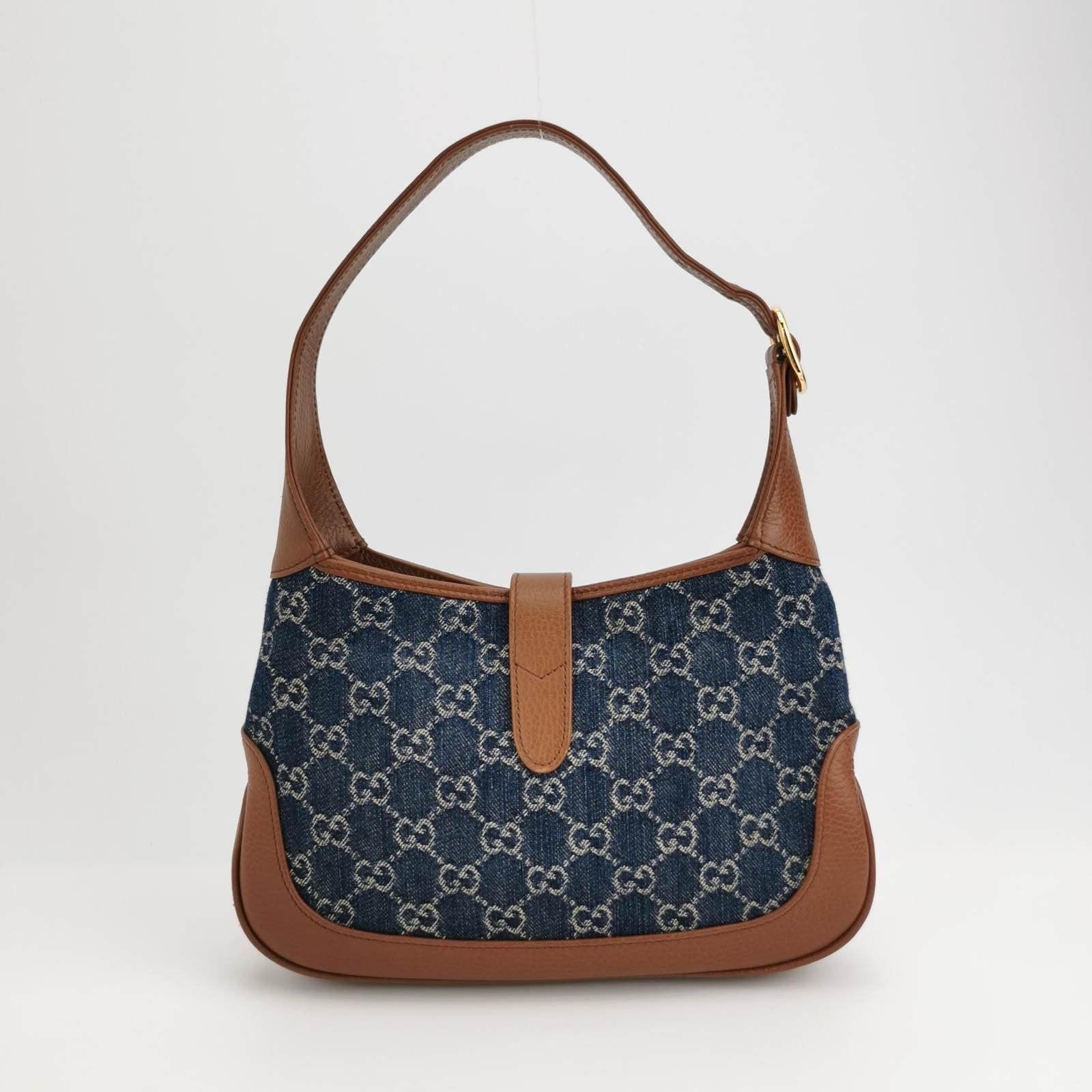Gucci Jackie 1961 Small Handbag in Blue Monogram Denim and Brown Leather In Good Condition For Sale In AUBERVILLIERS, FR