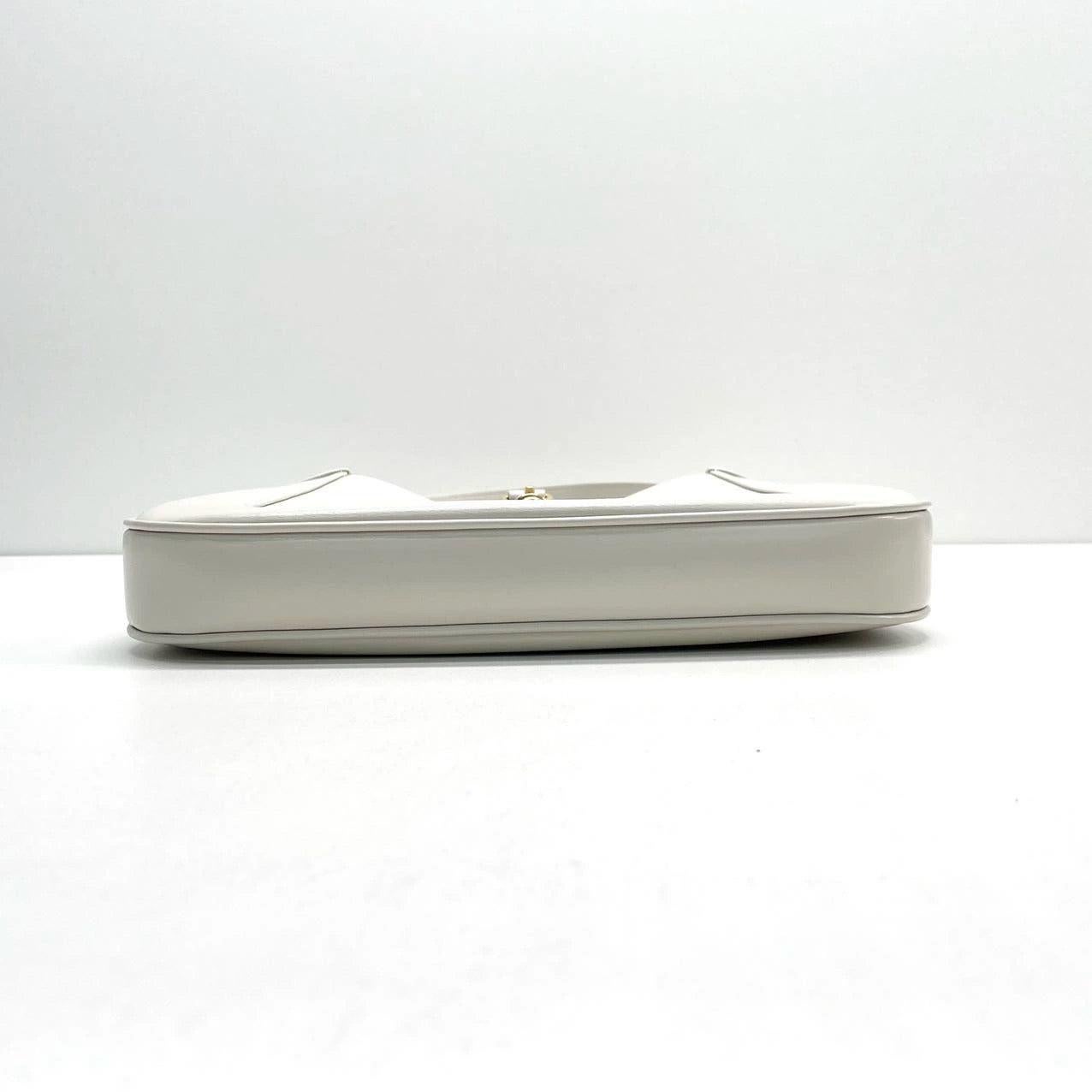 Women's Gucci Jackie 1961 Small Leather Bag White without Strap For Sale