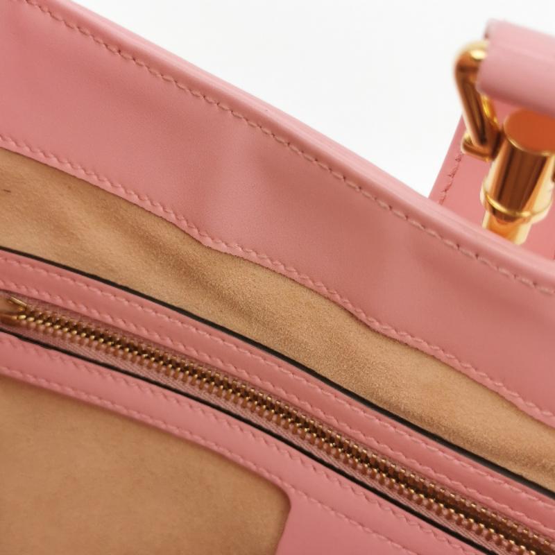 Gucci Jackie 1961 Small Leather Bag with Adjustable Strap Size Pink For Sale 9