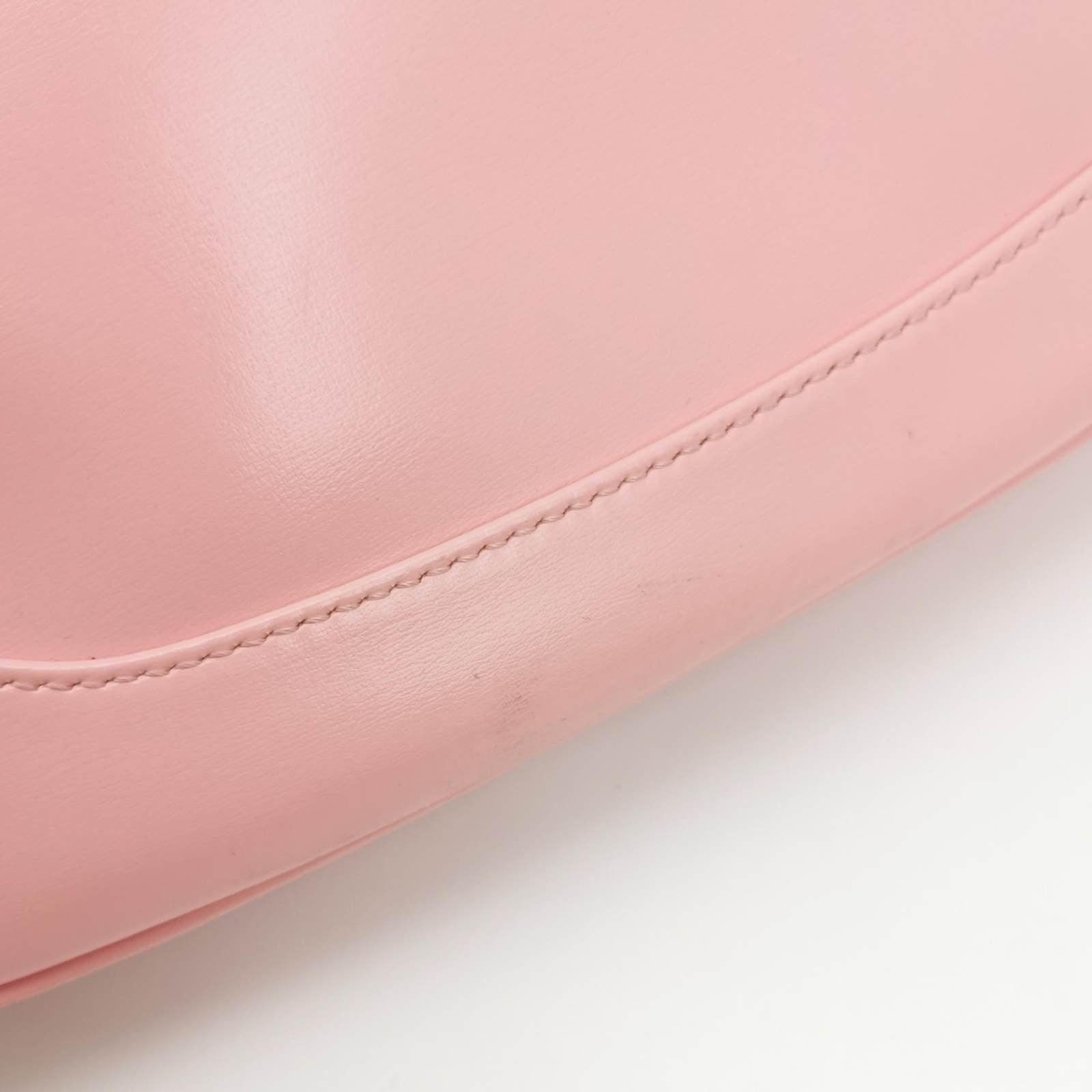 Gucci Jackie 1961 Small Leather Bag with Adjustable Strap Size Pink For Sale 4