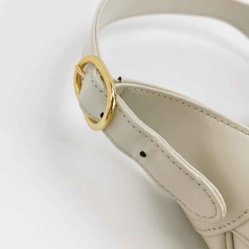 Gucci Jackie 1961 Small Leather Bag with Adjustable Strap Size White For Sale 7