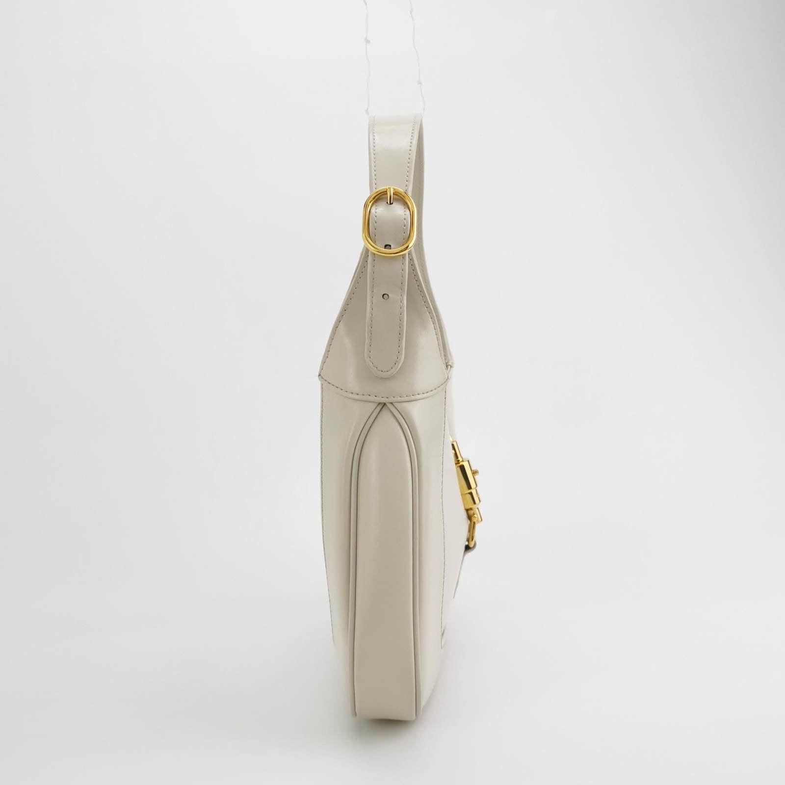 Gucci Jackie 1961 Small Leather Bag with Adjustable Strap Size White In Good Condition For Sale In AUBERVILLIERS, FR