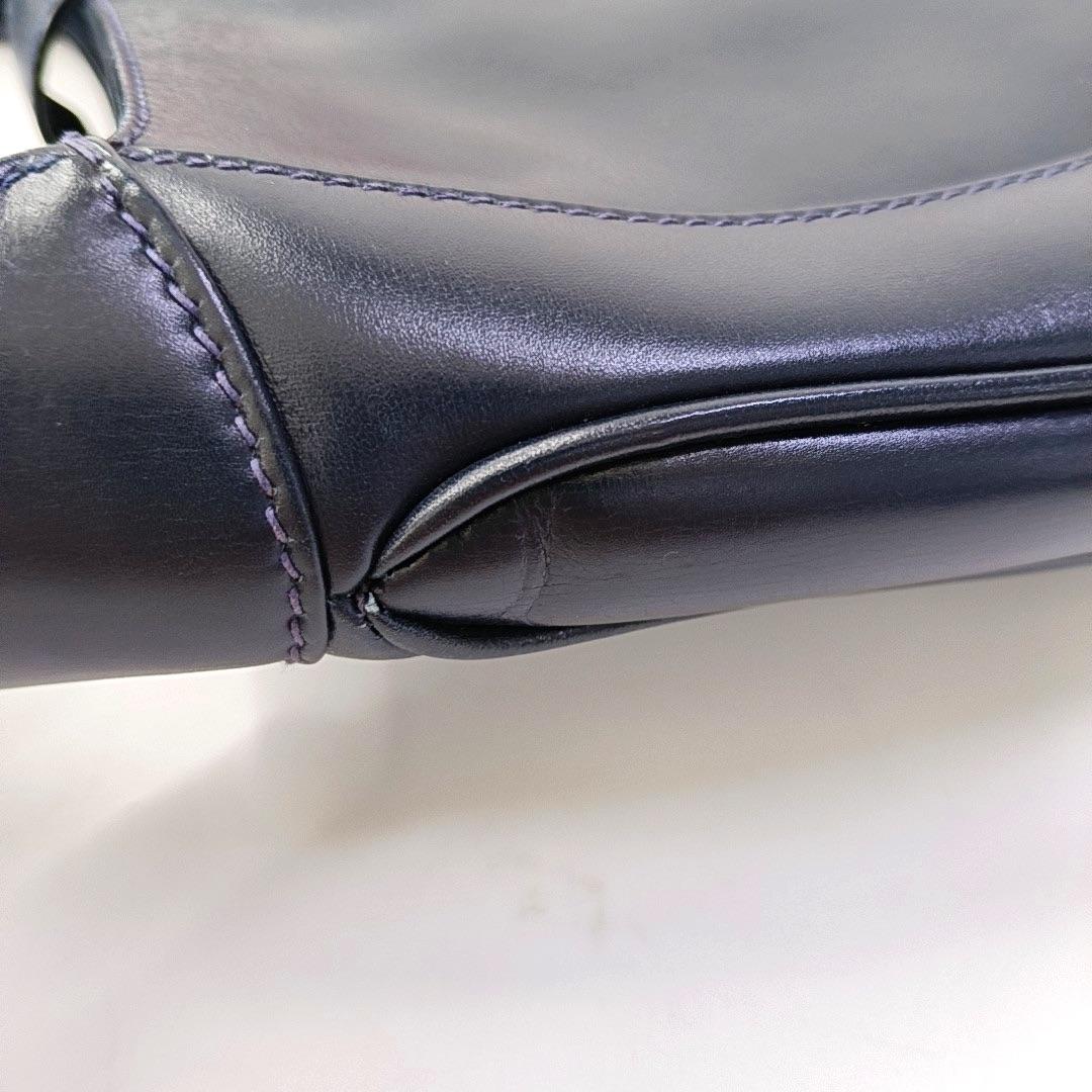 Gucci Jackie 1961 - Petit sac en cuir marine avec bandoulière réglable en vente 9