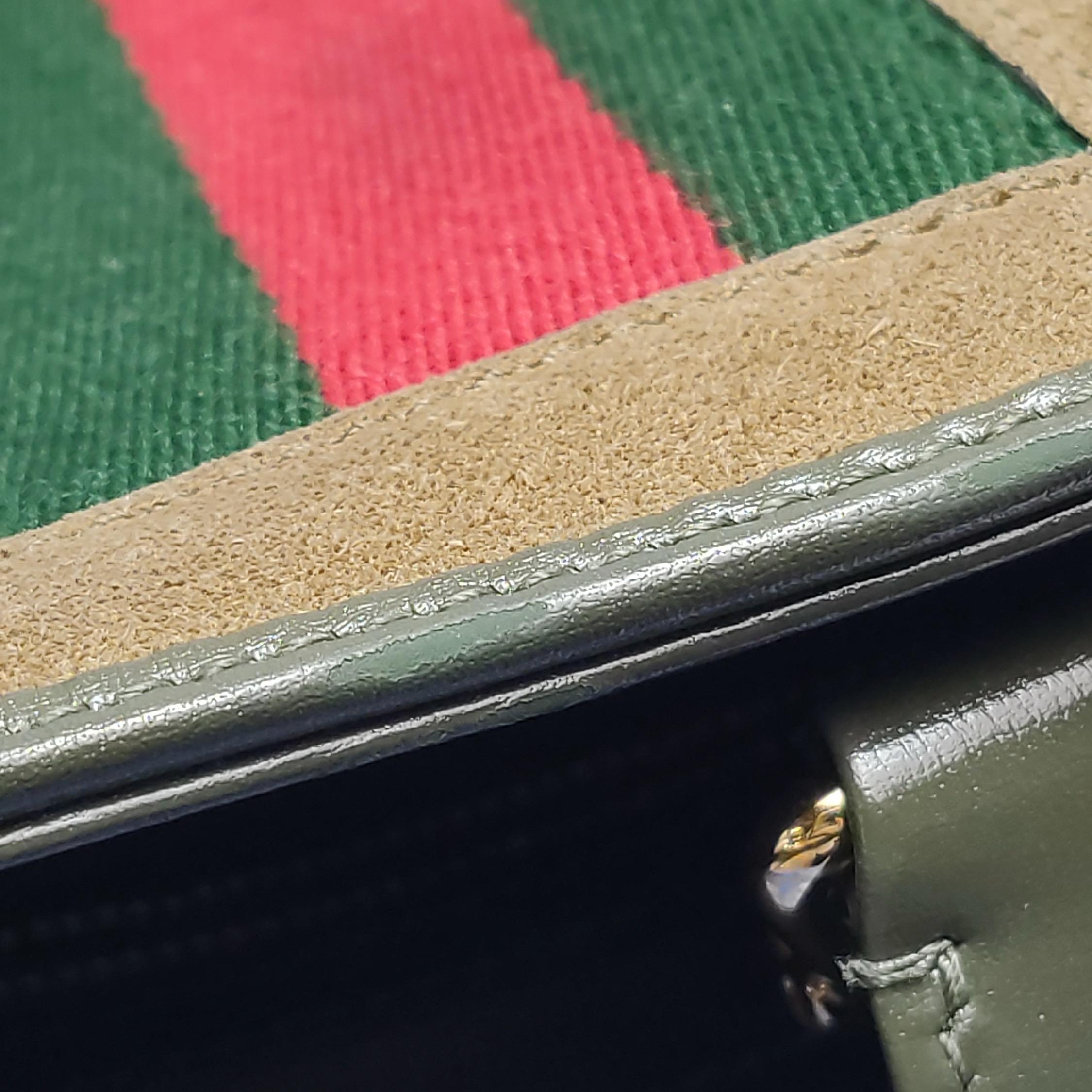Gucci Jackie 1961 - Petit sac en cuir et daim vert olive Excellent état - En vente à AUBERVILLIERS, FR