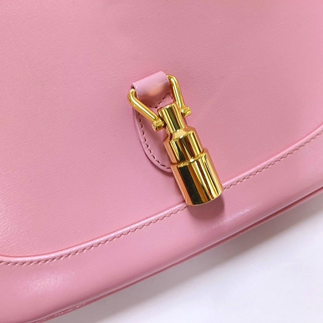 Gucci Jackie 1961 Kleine rosa Ledertasche mit verstellbarem Riemen im Angebot 4