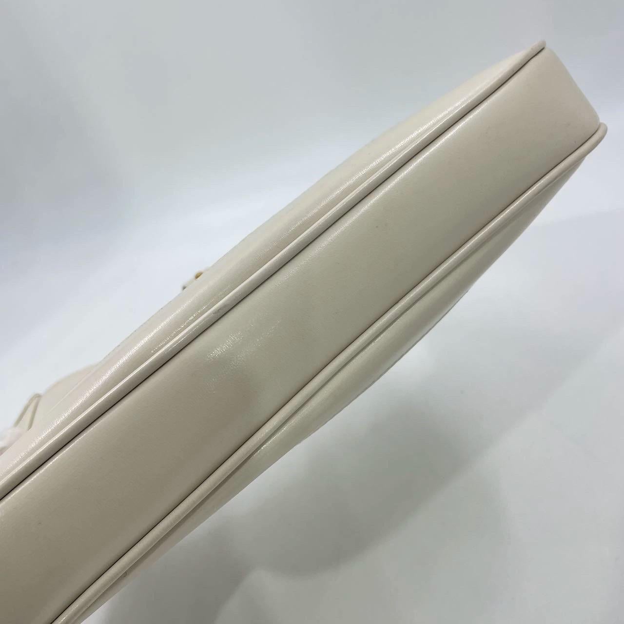 Gucci Jackie 1961 Small White Leather Bag with Adjustable Strap For Sale 9