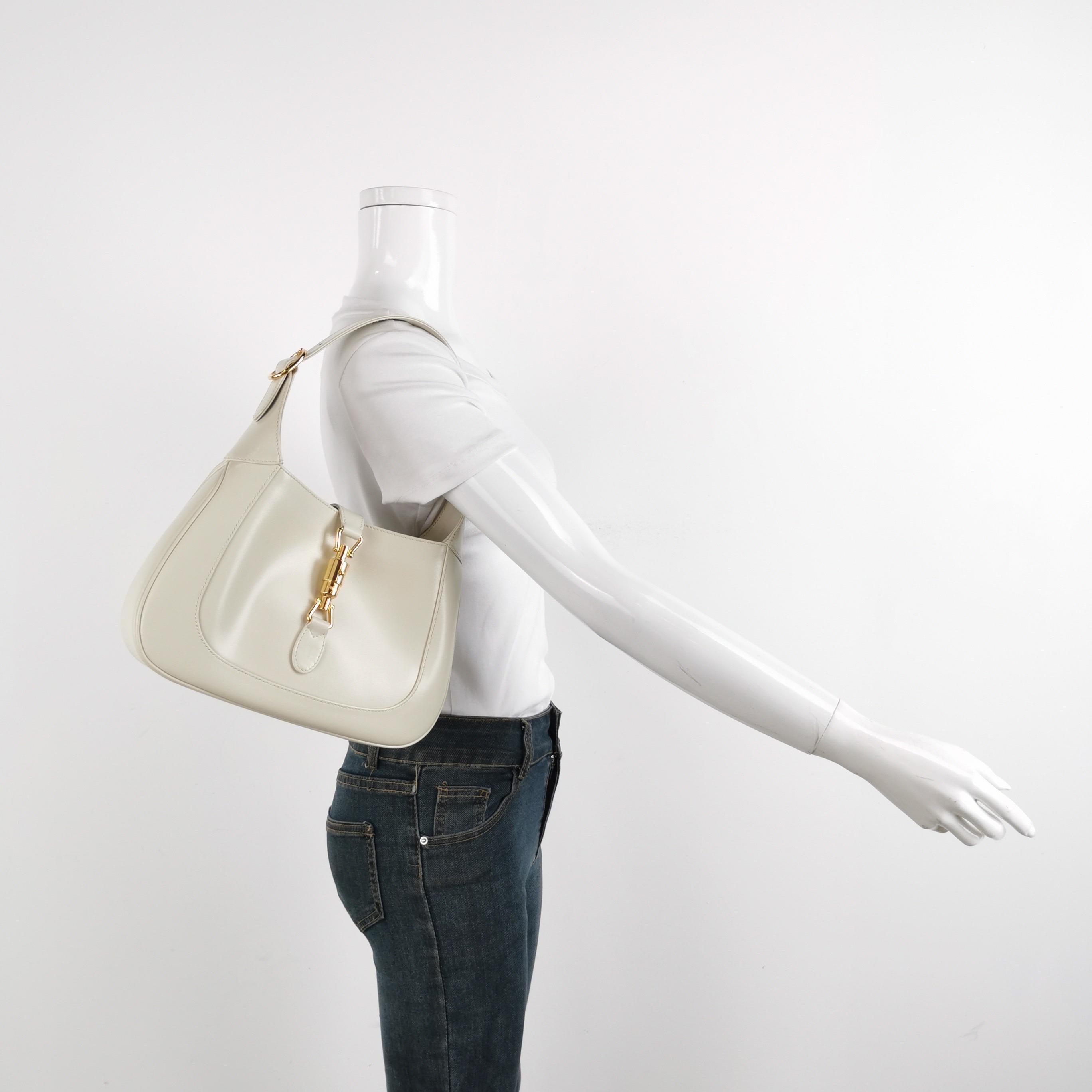 Gucci Jackie 1961 Small White Leather Bag with Adjustable Strap For Sale 4