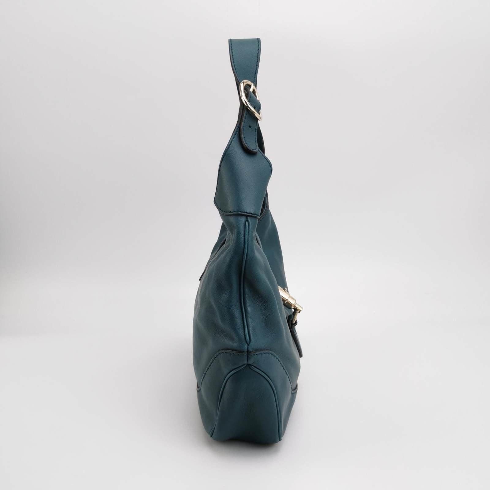 Gucci Jackie 1961 Soft Navy Leather Bag Medium In Good Condition In AUBERVILLIERS, FR