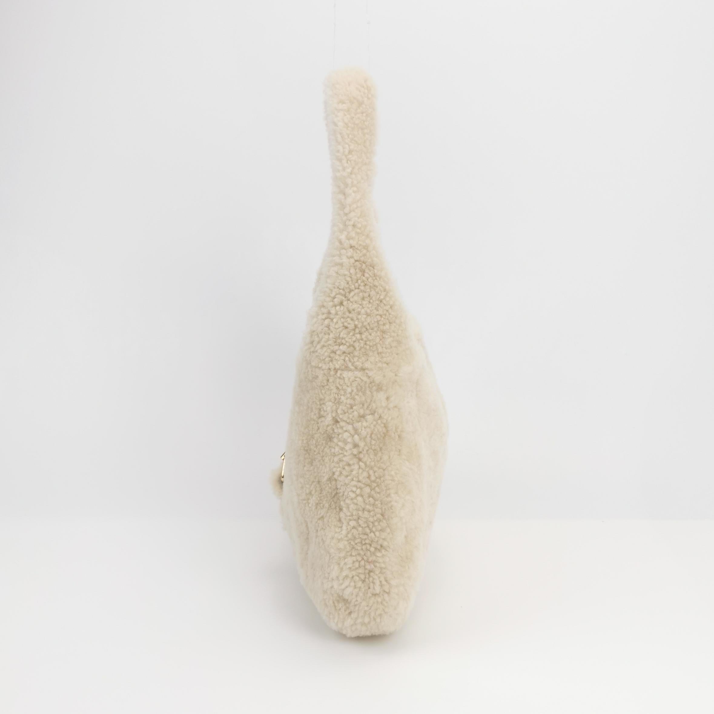 Gucci Jackie 1961 - Petit sac en peau de mouton blanc Excellent état - En vente à AUBERVILLIERS, FR