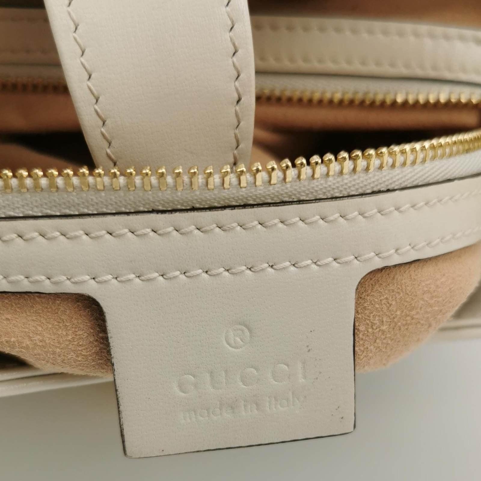 Gucci Jackie 1961 White Leather Bag with Adjustable Strap Size Small For Sale 5