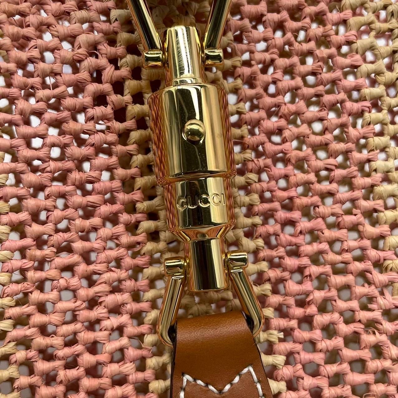 Gucci Jackie 1961 - Sac en osier rose avec sangle en cuir dorée en vente 5