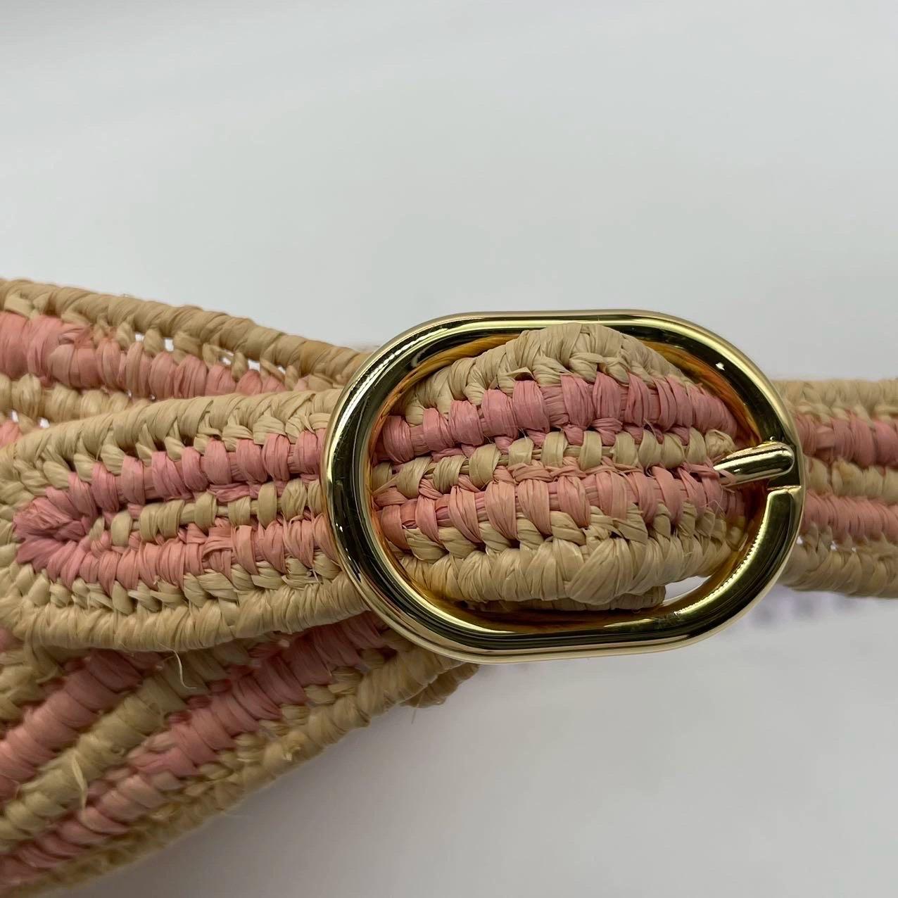 Gucci Jackie 1961 - Sac en osier rose avec sangle en cuir dorée en vente 2