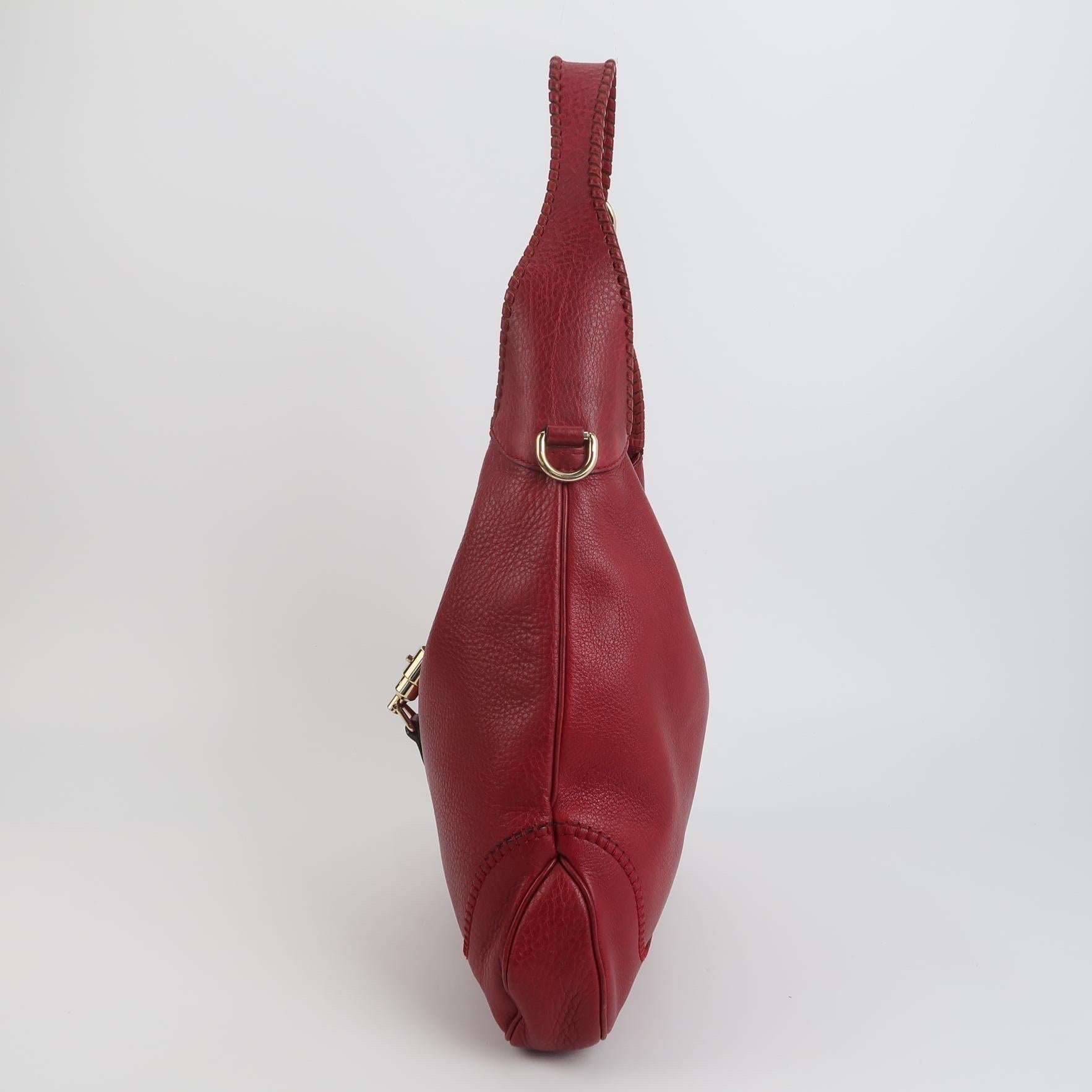 Gucci Jackie Medium Borsa a tracolla in pelle di vitello rossa In condizioni buone in vendita a AUBERVILLIERS, FR