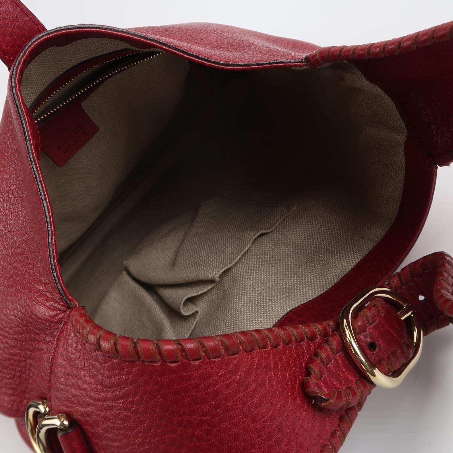 Gucci Jackie Medium Borsa a tracolla in pelle di vitello rossa in vendita 2