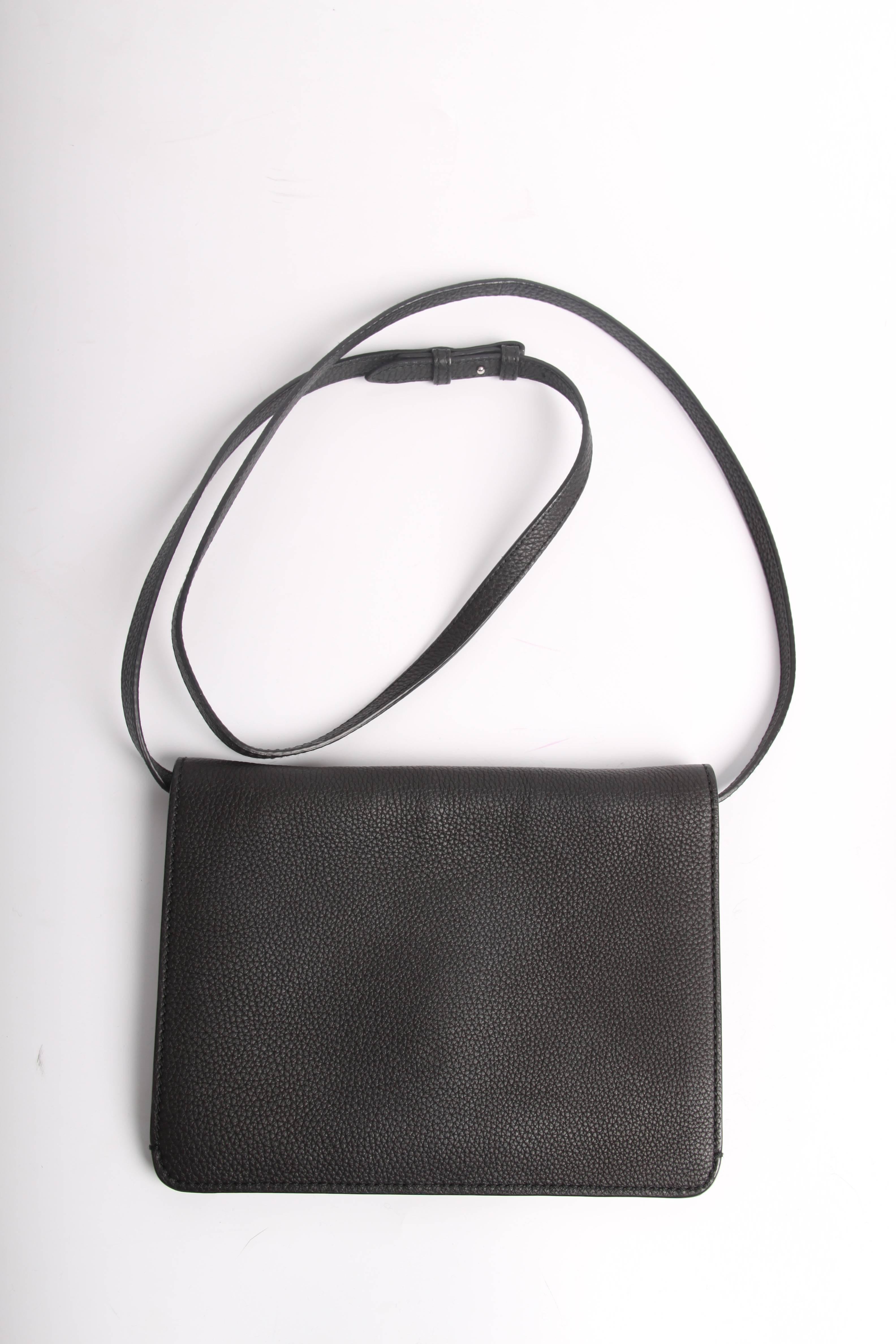 Gucci Jackie Soft Flap Convertible Wallet Bag - black In Good Condition In Baarn, NL