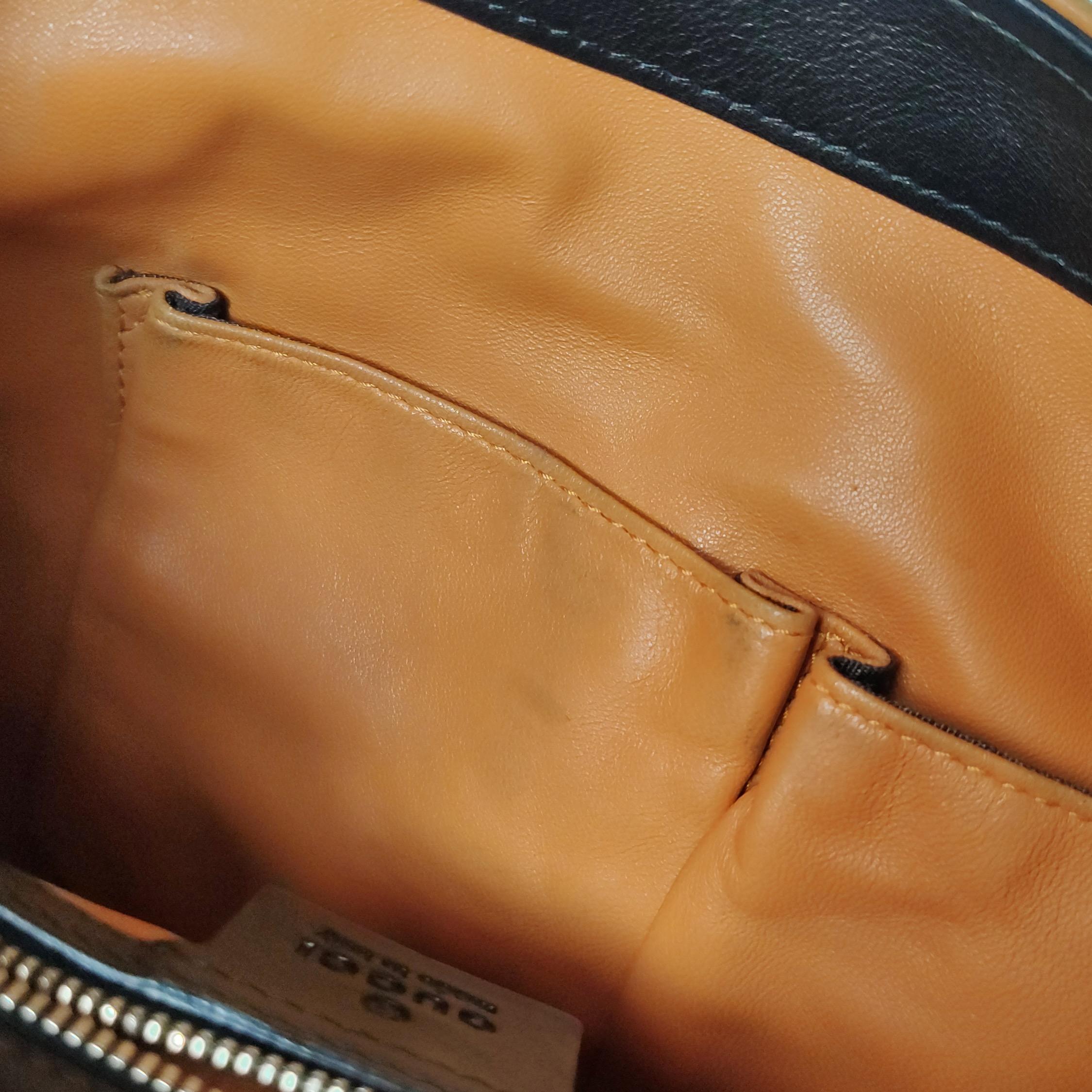 Gucci Jackie Soft Medium Schwarz Nubuk Wildleder√äLeder Orange Futter Gold Hardware im Angebot 6