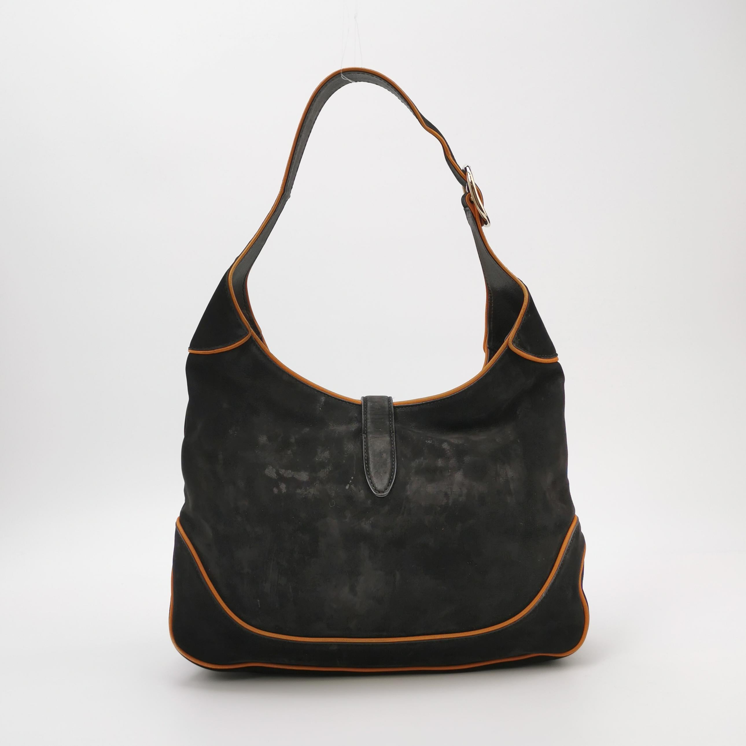 Gucci Jackie Soft Medium Schwarz Nubuk Wildleder√äLeder Orange Futter Gold Hardware im Zustand „Gut“ im Angebot in AUBERVILLIERS, FR