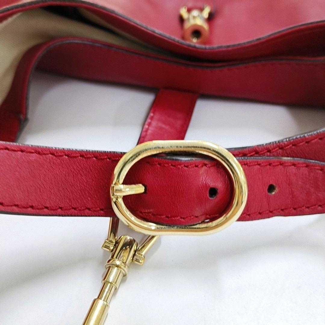 Sac Gucci Jackie Soft Medium Cuir Bourgogne Rouge Or Pistoque Fermeture Pistoque en vente 13