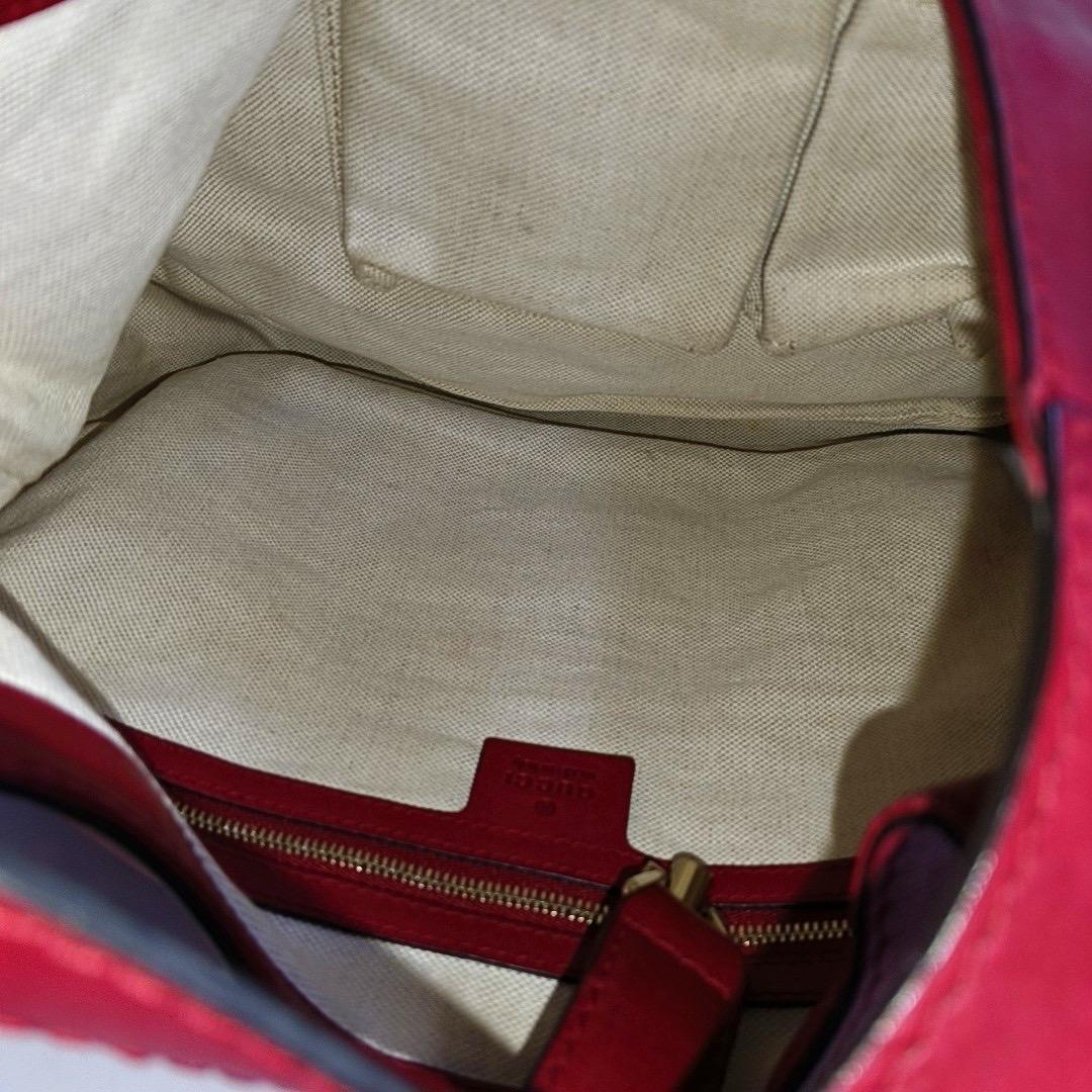 Sac Gucci Jackie Soft Medium Cuir Bourgogne Rouge Or Pistoque Fermeture Pistoque en vente 1