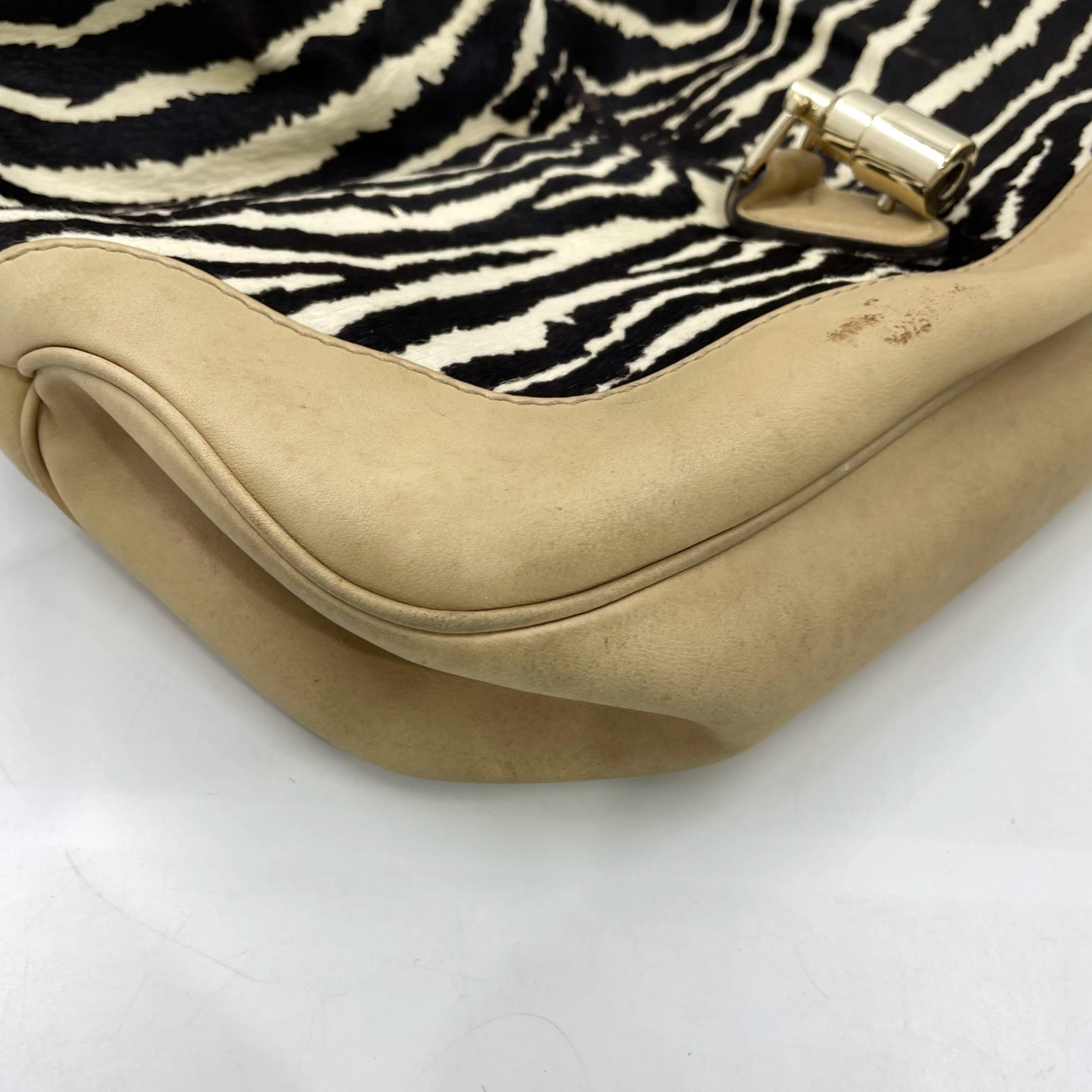 Gucci Jackie Soft Medium in pelle di vitello stile pony con stampa zebrata e pelle beige in vendita 5