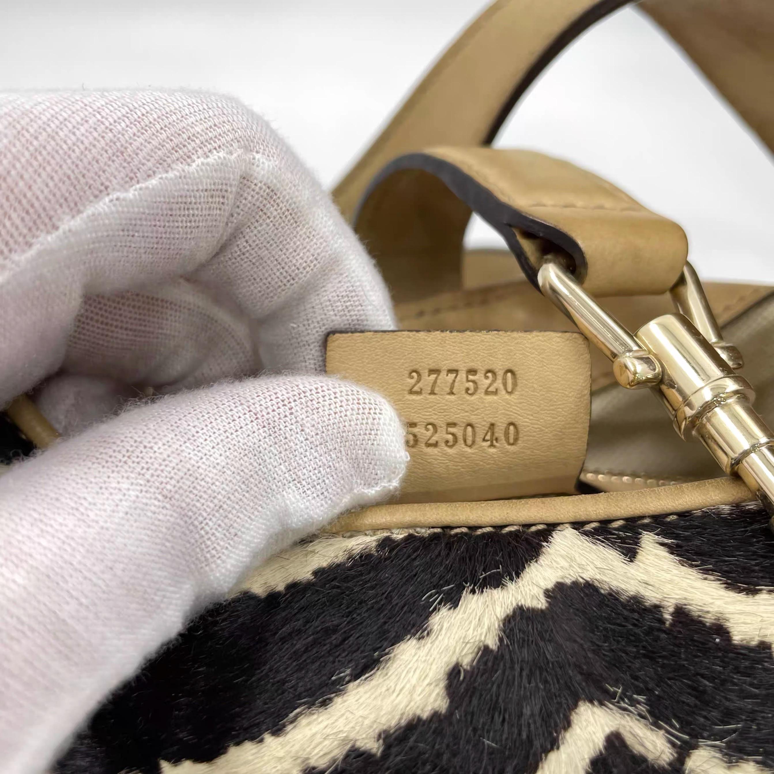 Gucci Jackie Soft Medium in pelle di vitello stile pony con stampa zebrata e pelle beige in vendita 10