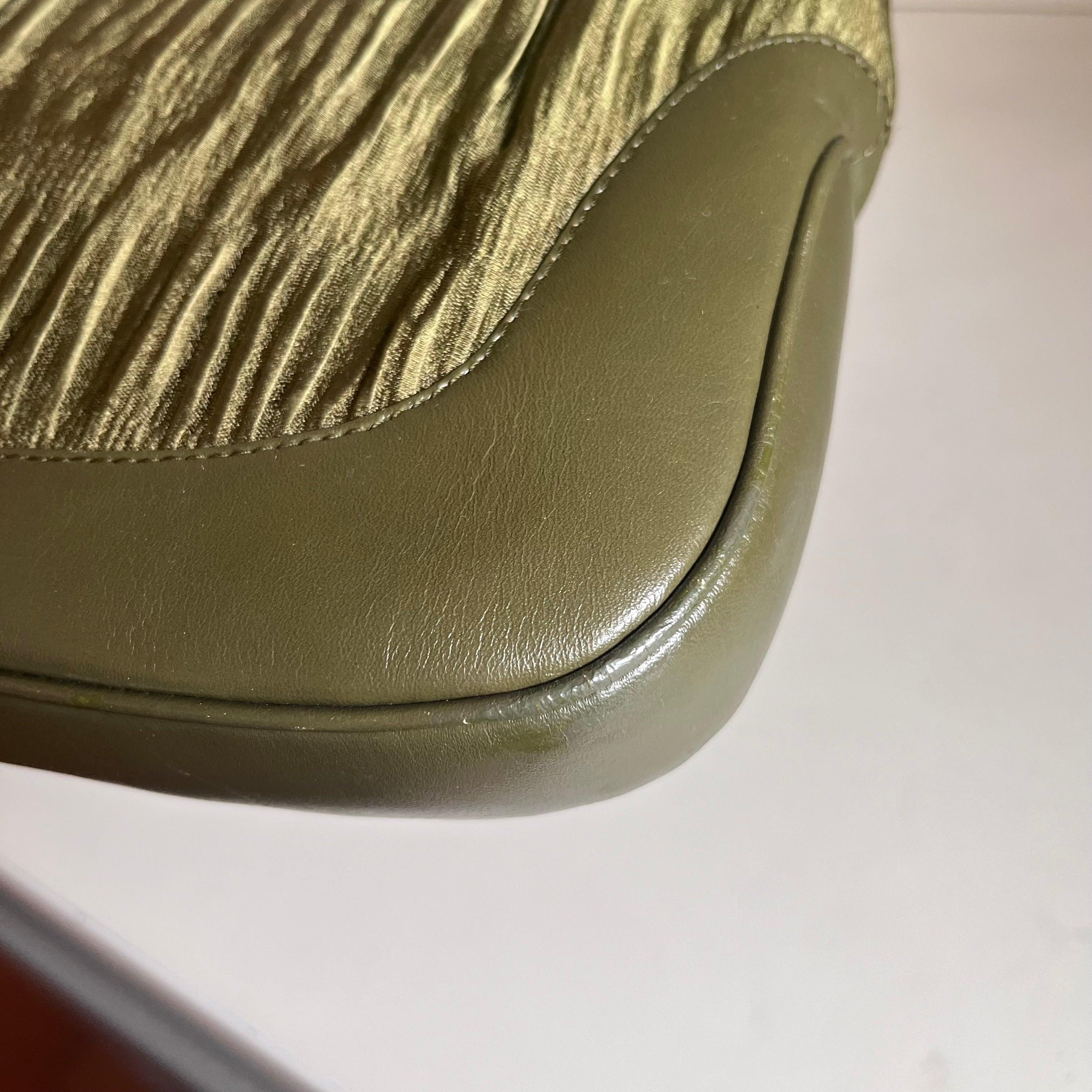 Gucci Jackie Vintage Mediana Piel y Tejido Verde Oscuro en venta 14