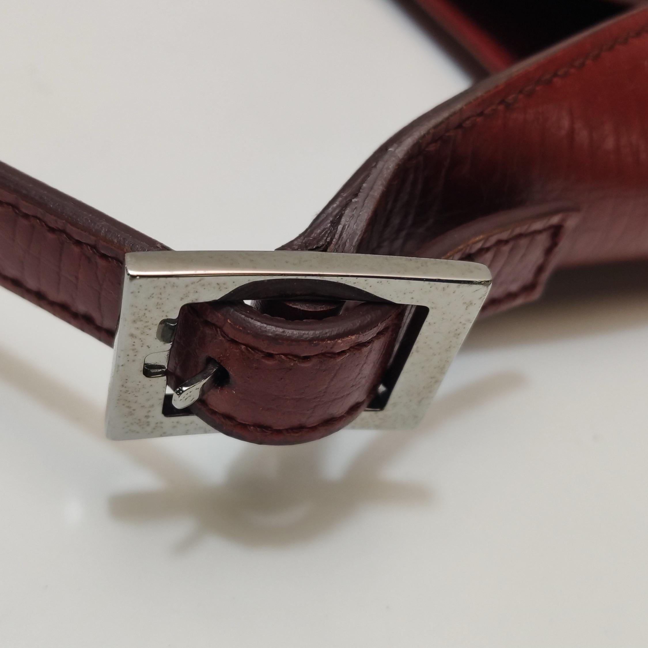 Gucci Jackie Vintage Medium Rot Monogramm Leinen und Leder Silber Hardware im Angebot 13