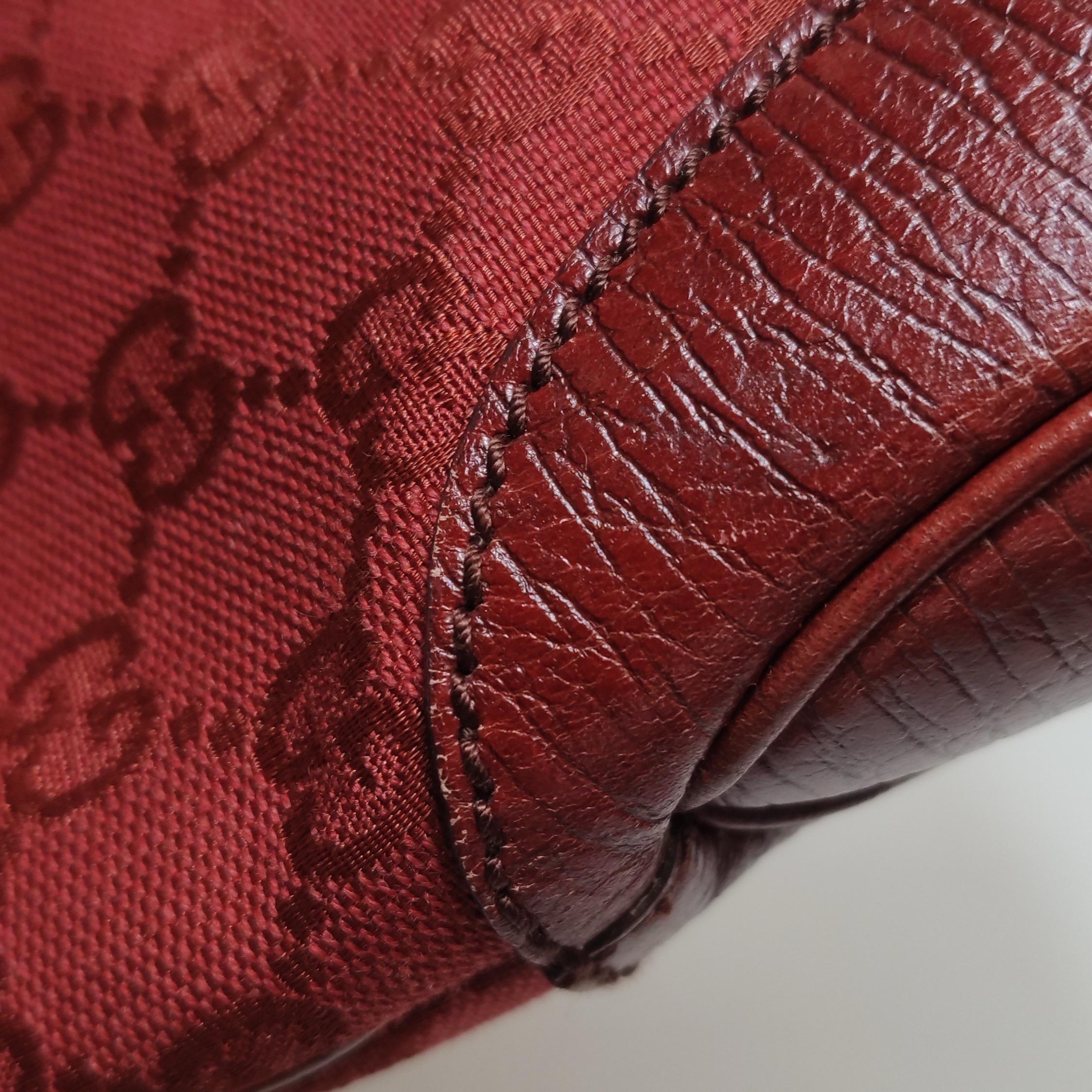 Gucci Jackie Vintage Medium Rot Monogramm Leinen und Leder Silber Hardware im Angebot 15