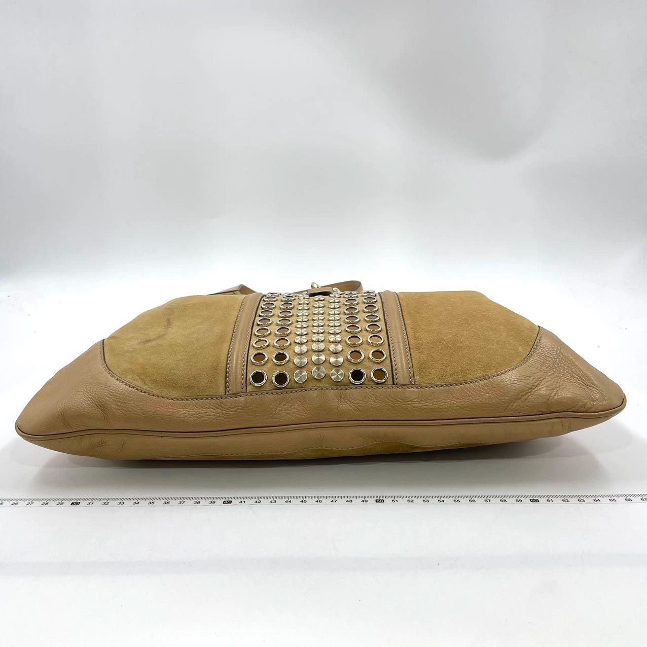 Women's Gucci Jackie Vintage Medium Tan Brown Suede Leather Gold Hardware For Sale