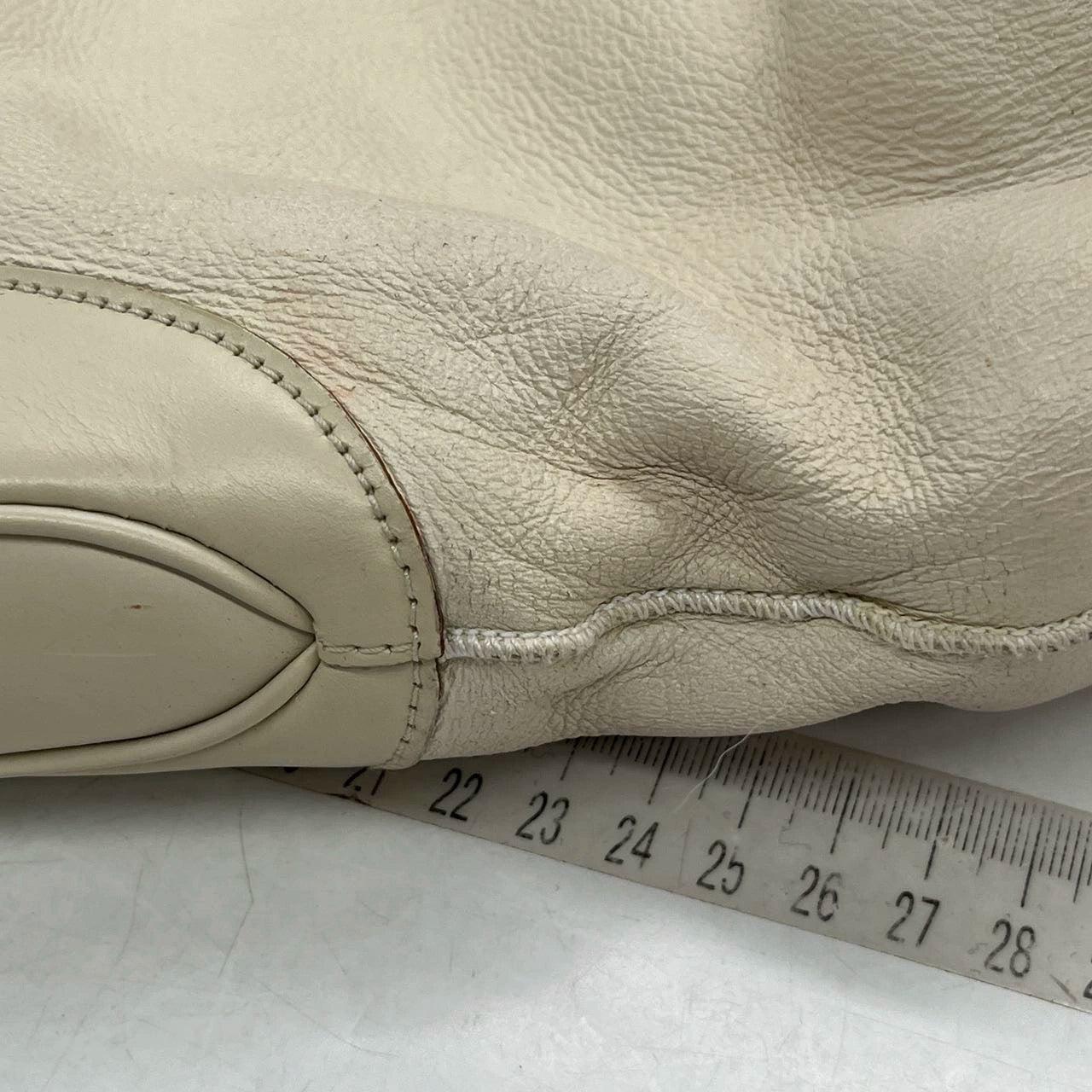Gucci Jackie Vintage Soft White Leather Bag Medium with Fur lining For Sale 11